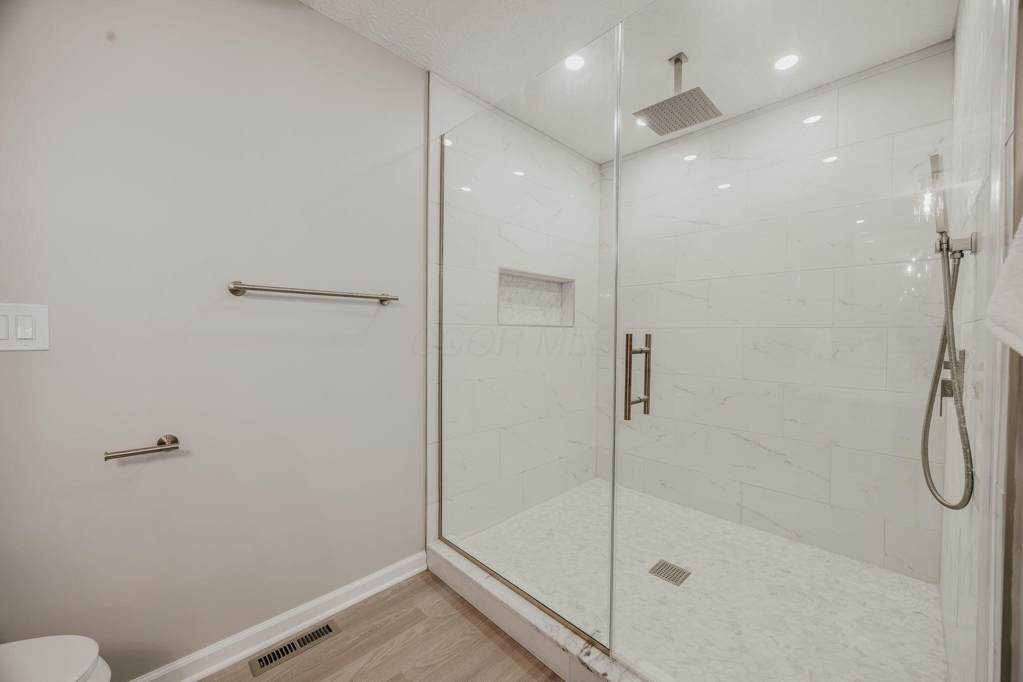 7204 Lee Road Property Photo 38