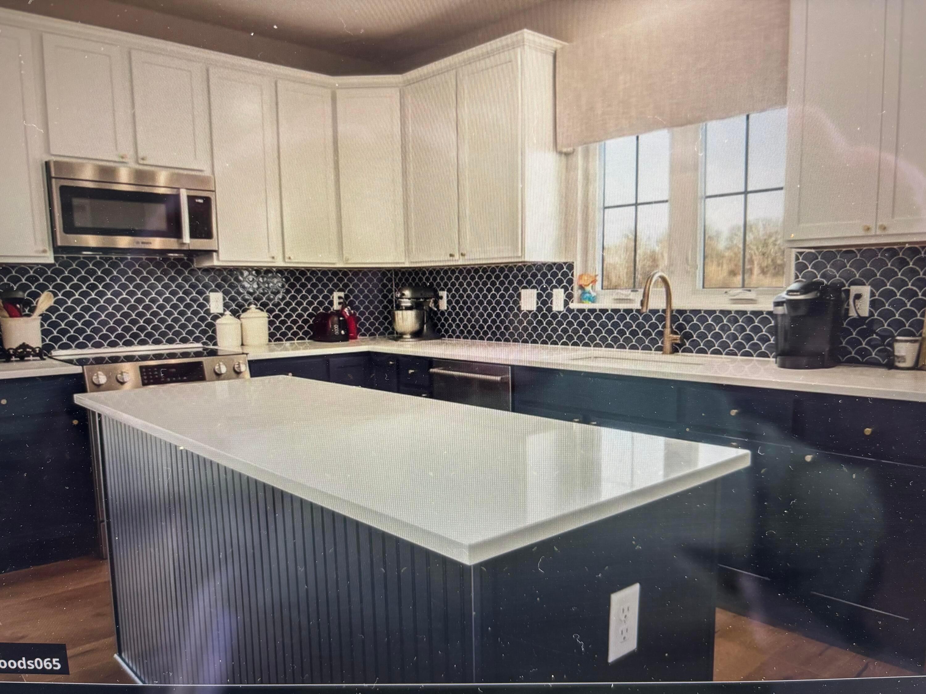 6342 Avondale Woods Boulevard Property Photo 6