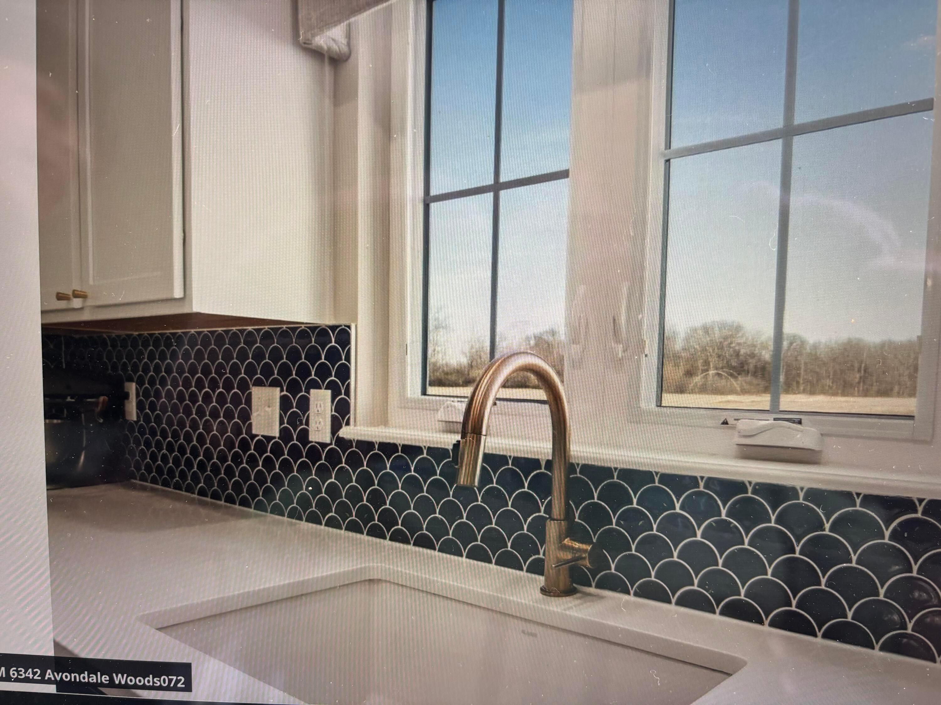 6342 Avondale Woods Boulevard Property Photo 8