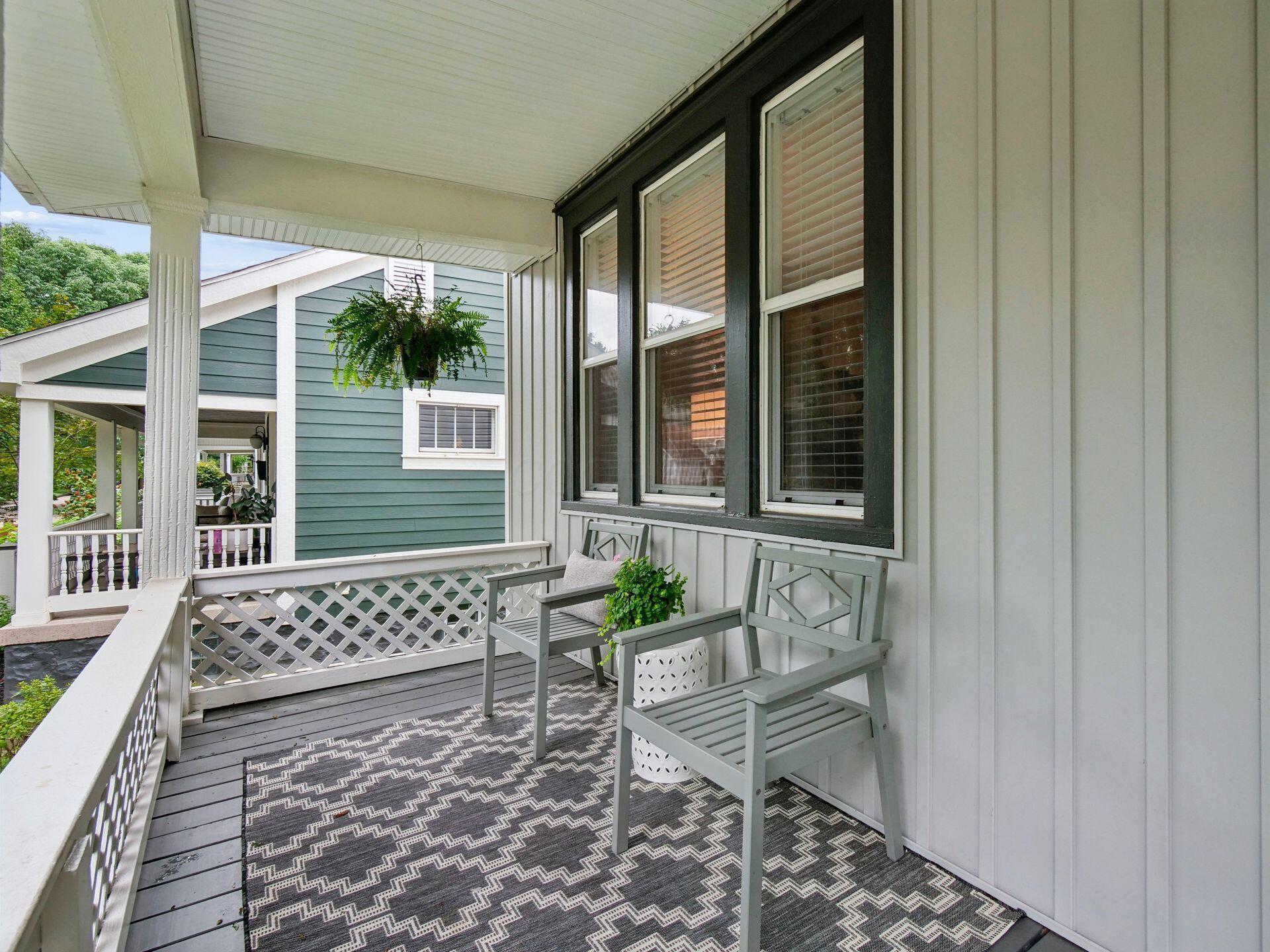 319 E Gates Street Property Photo 3