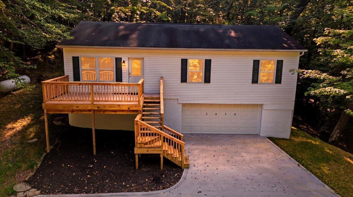 2456 Apple Valley Drive Property Photo 4