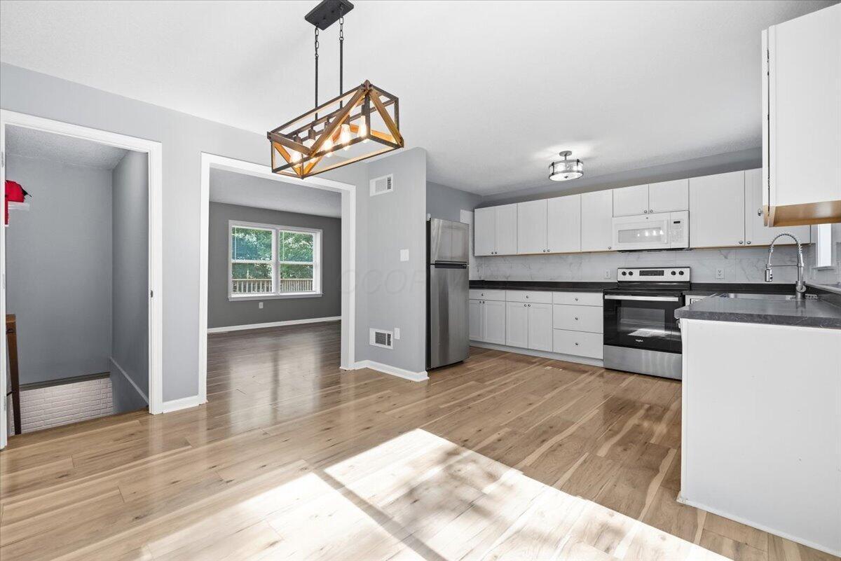 2456 Apple Valley Drive Property Photo 13