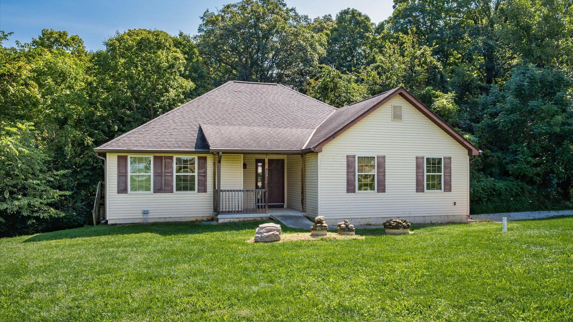 3080 Winchester Southern Road Property Photo 1