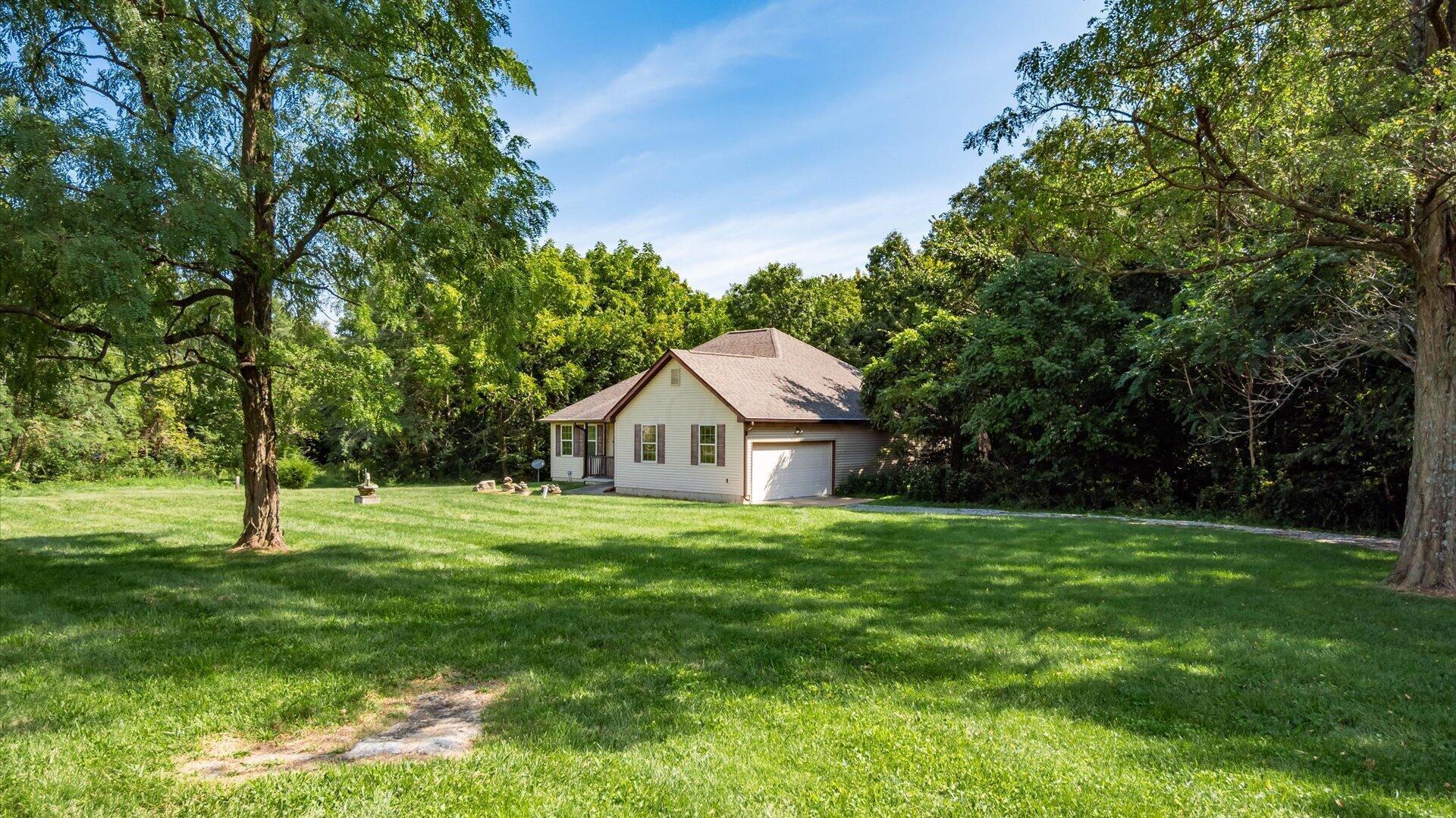 3080 Winchester Southern Road Property Photo 1