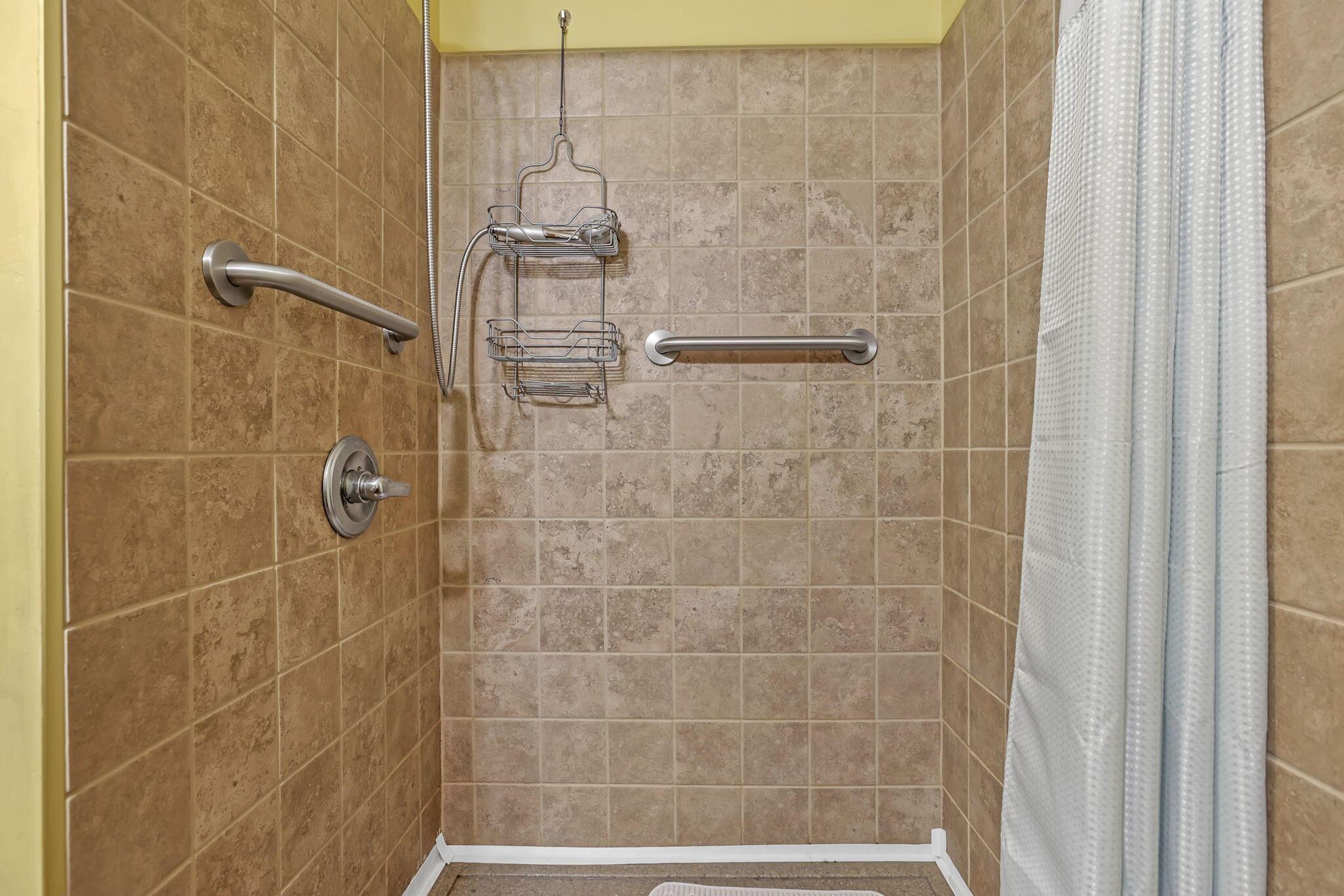 936 Binns Boulevard Property Photo 25