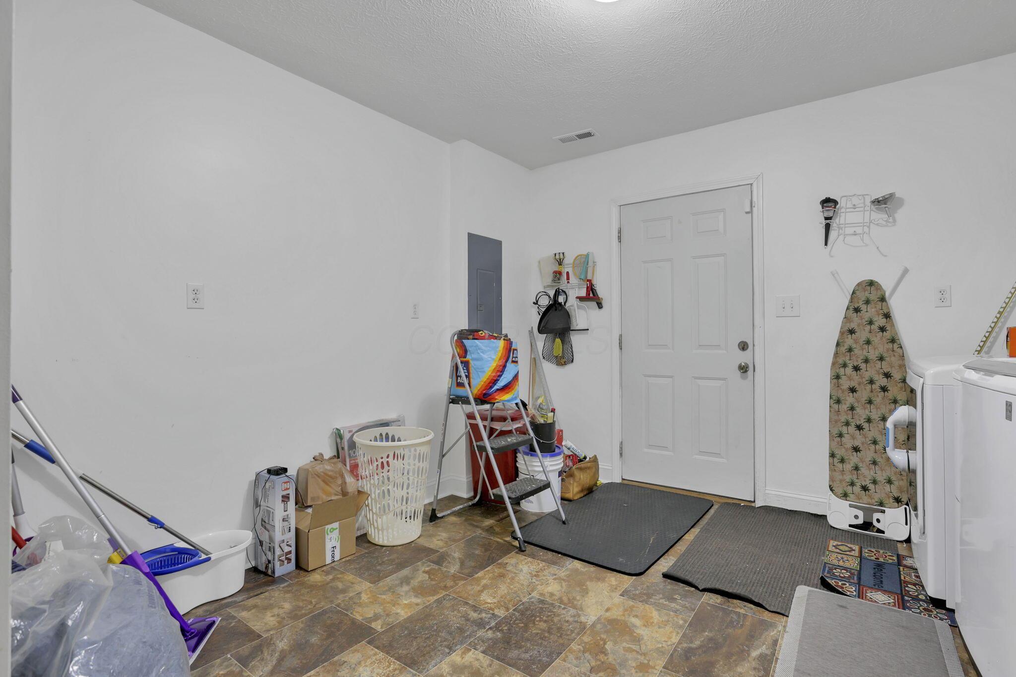 936 Binns Boulevard Property Photo 27