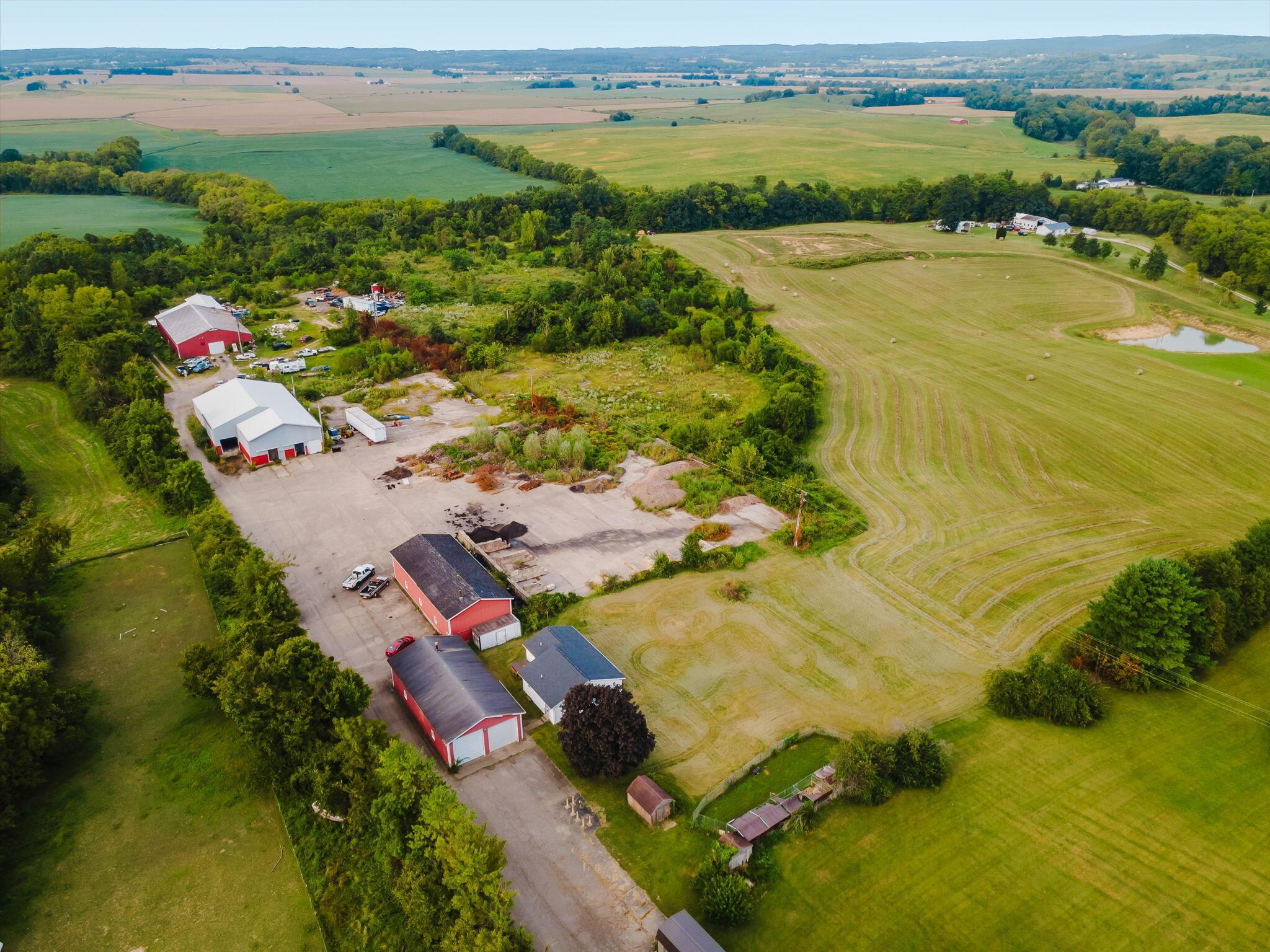 226034859 Property Photo 16
