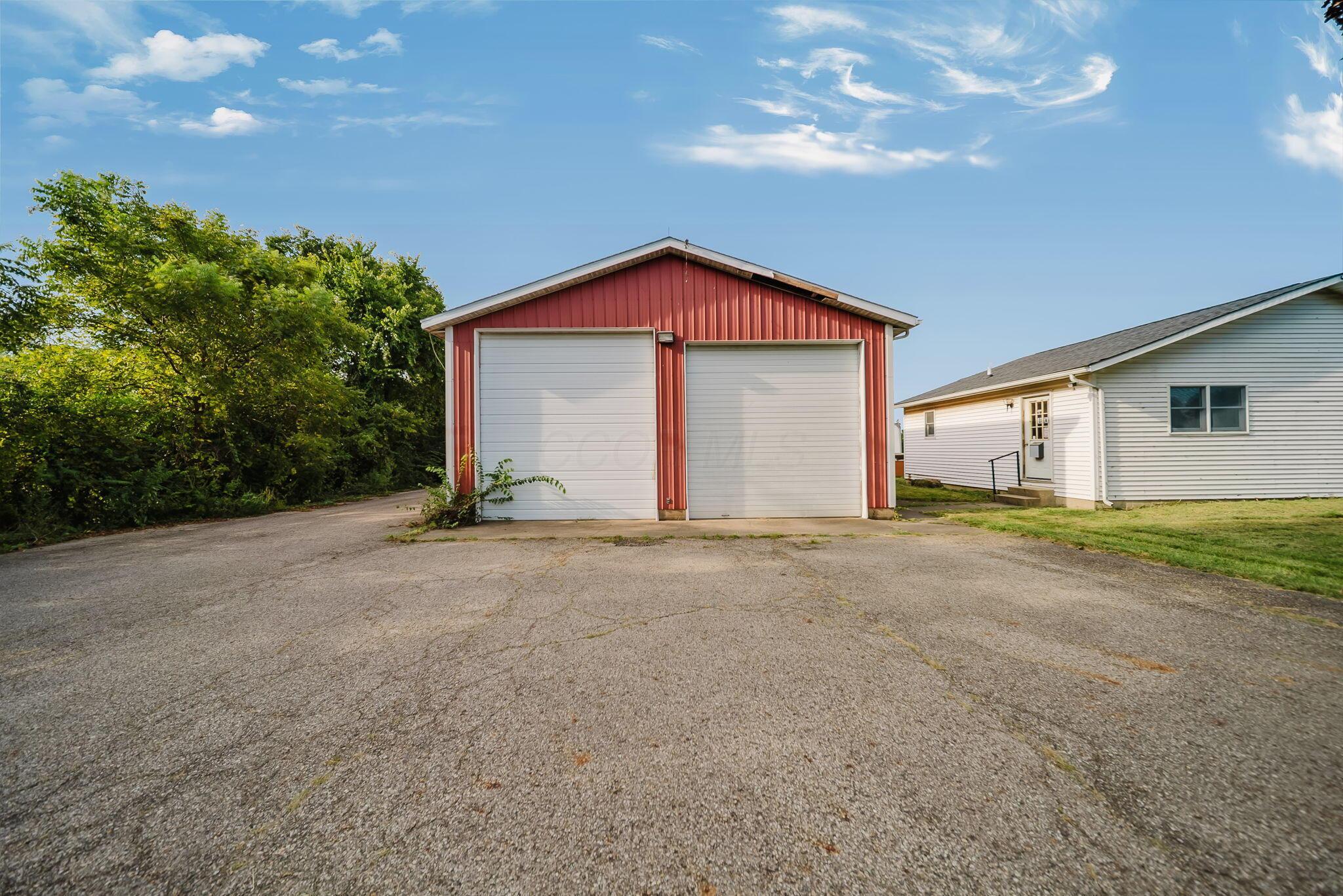 226034859 Property Photo 18