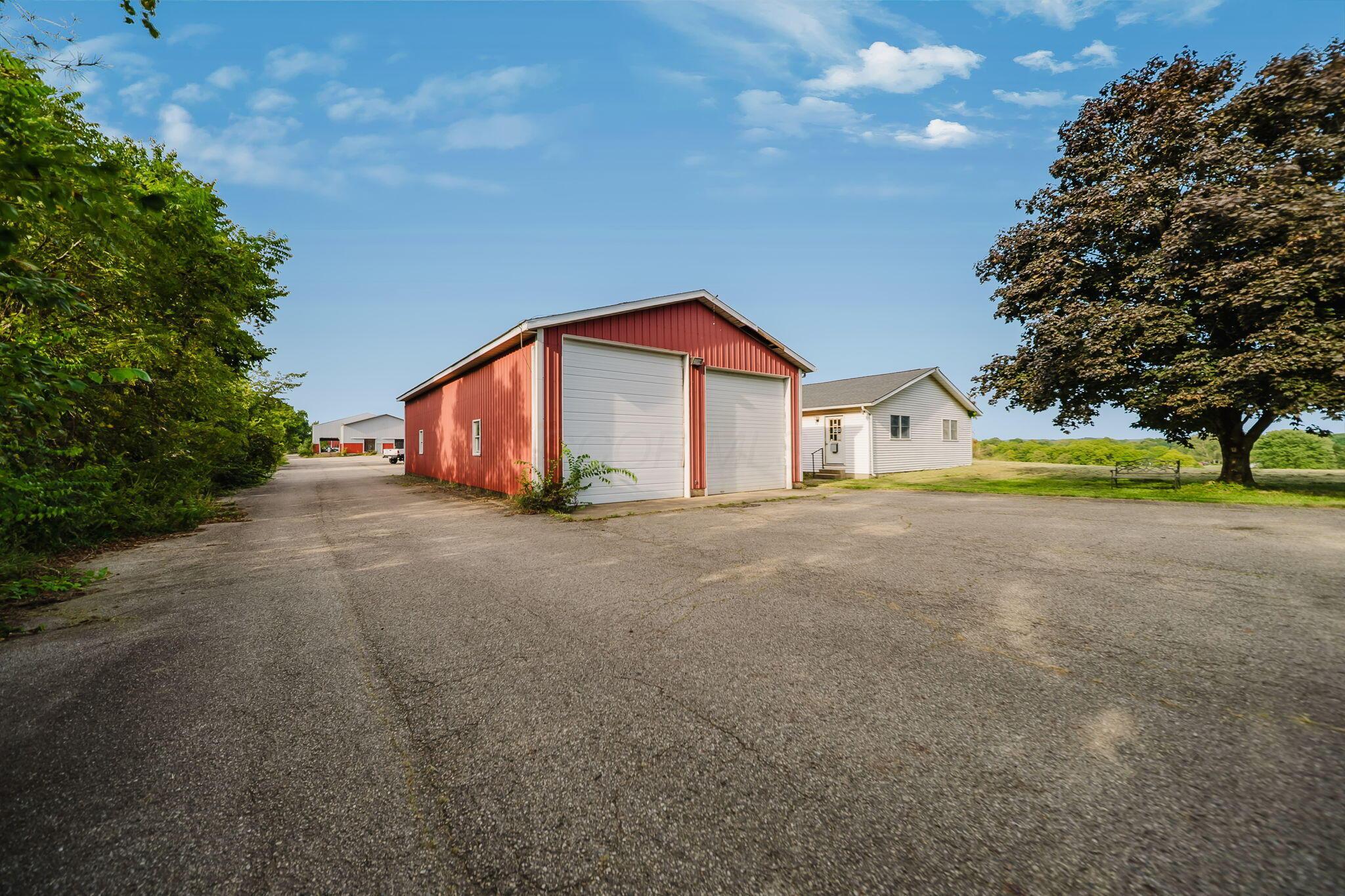 226034859 Property Photo 21