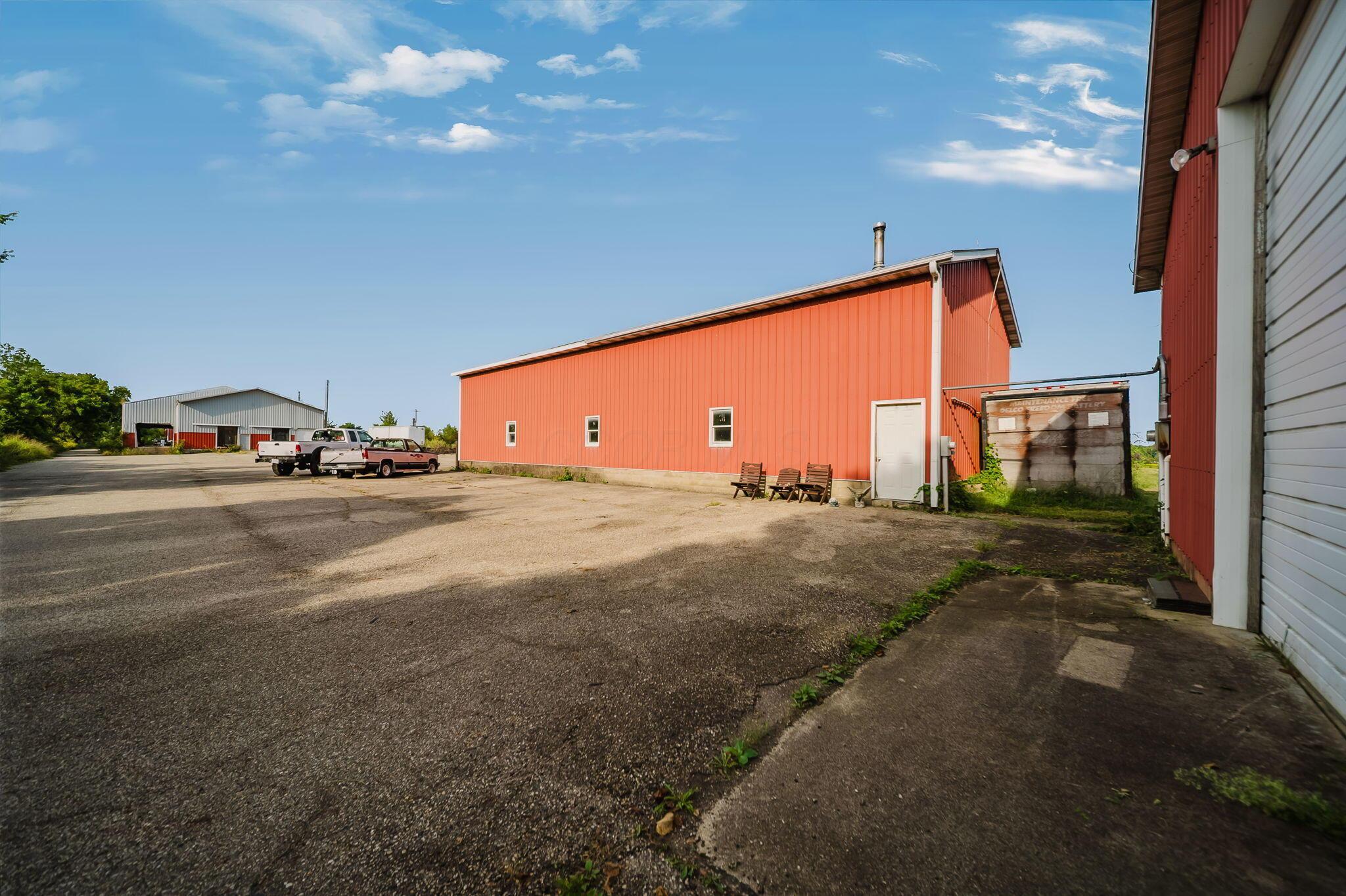 226034859 Property Photo 23