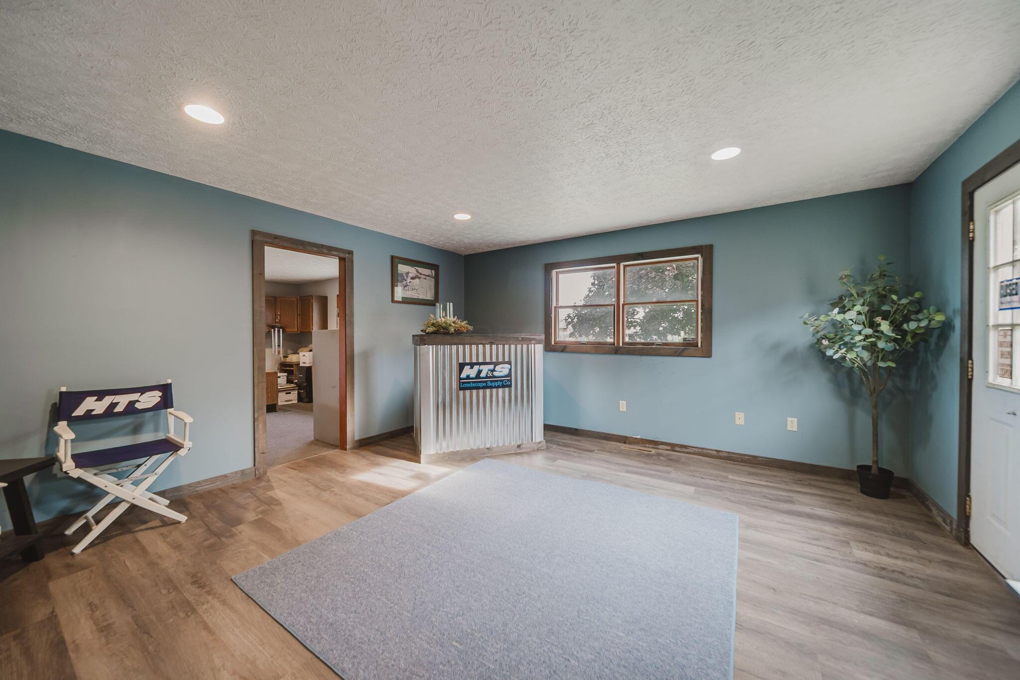 226034859 Property Photo 38