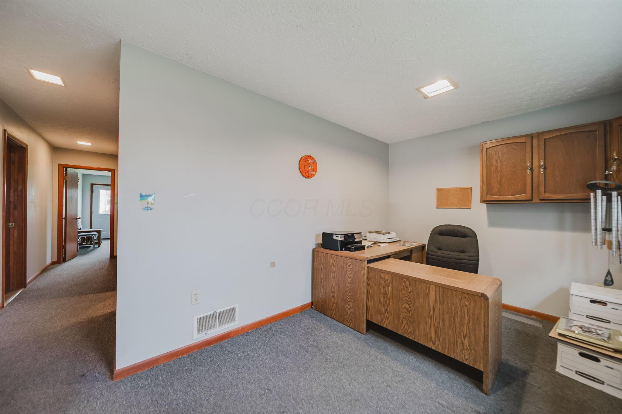 226034859 Property Photo 43