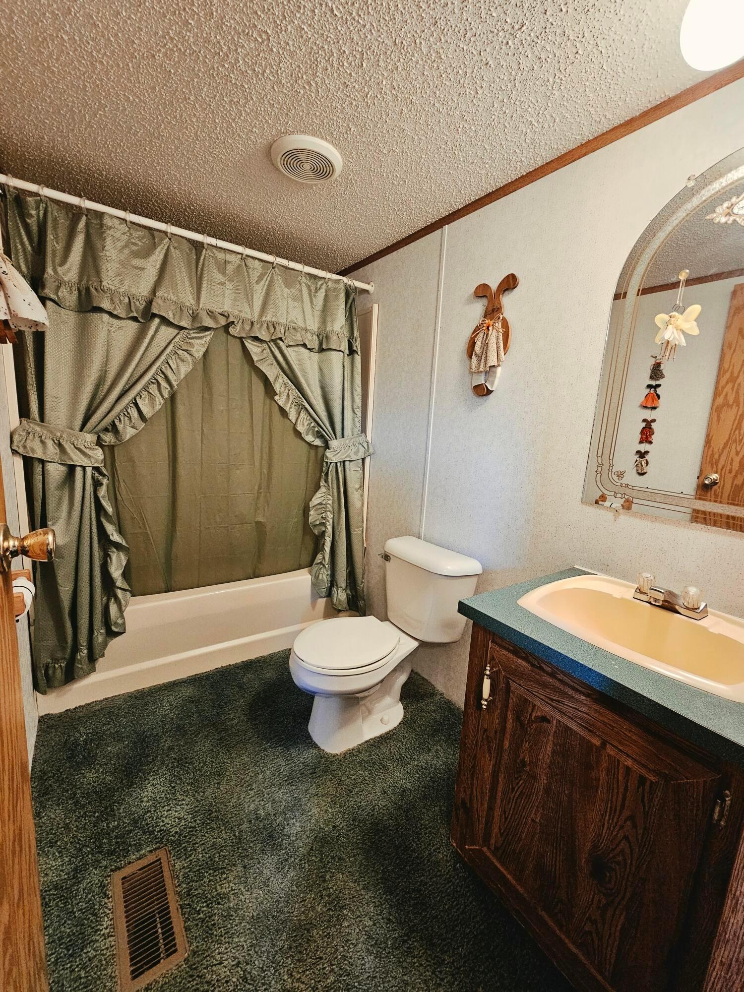 678 Robinson Road Se Property Photo 18