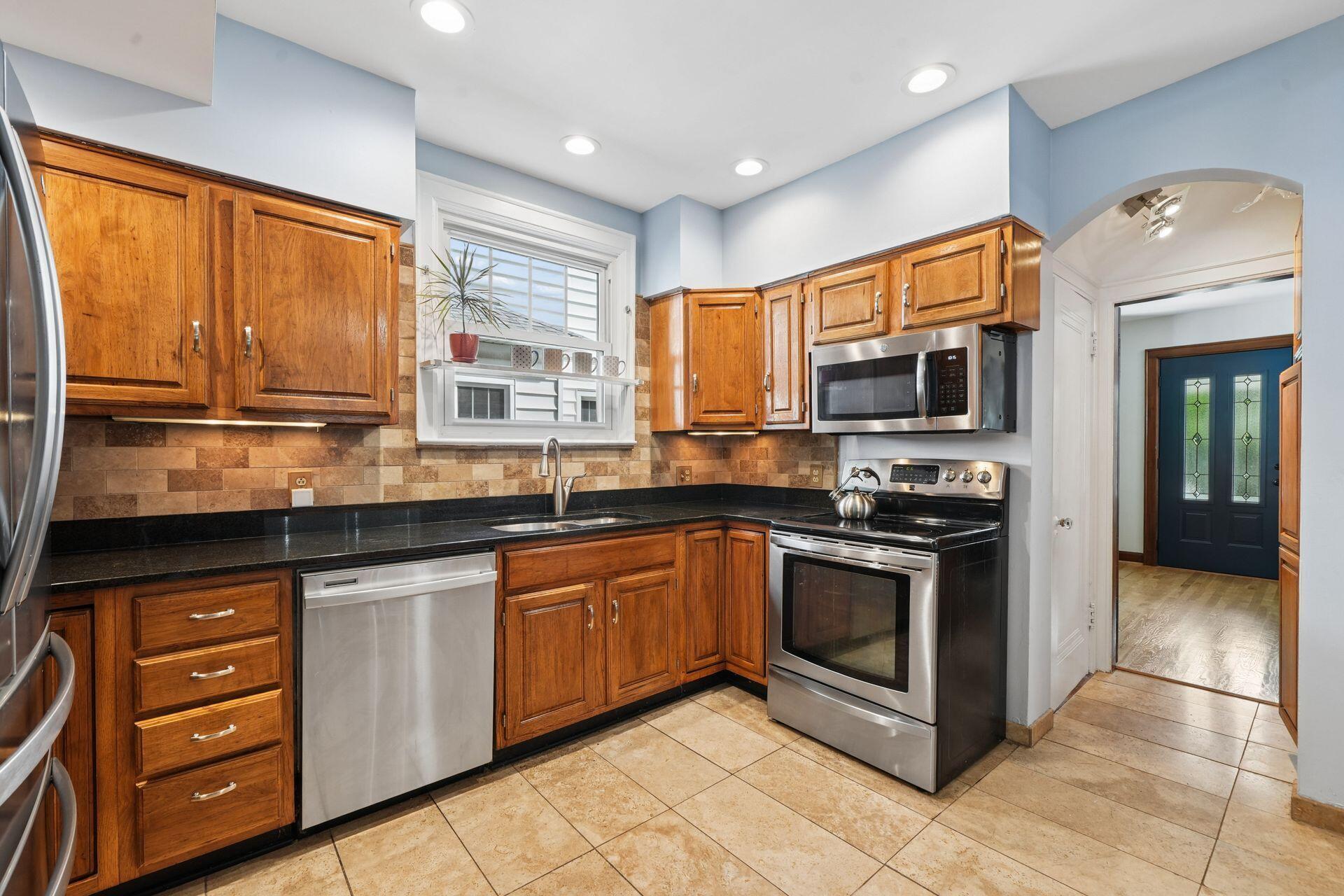 755 S Roosevelt Avenue Property Photo 21