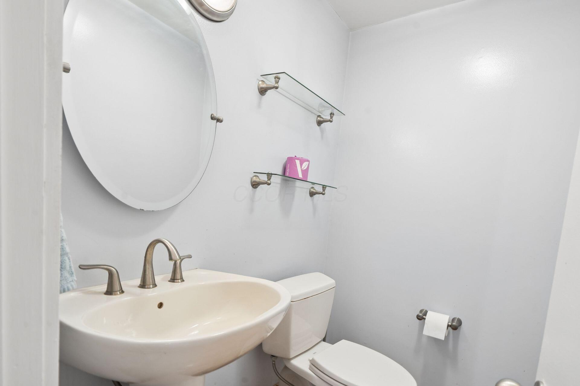 755 S Roosevelt Avenue Property Photo 28