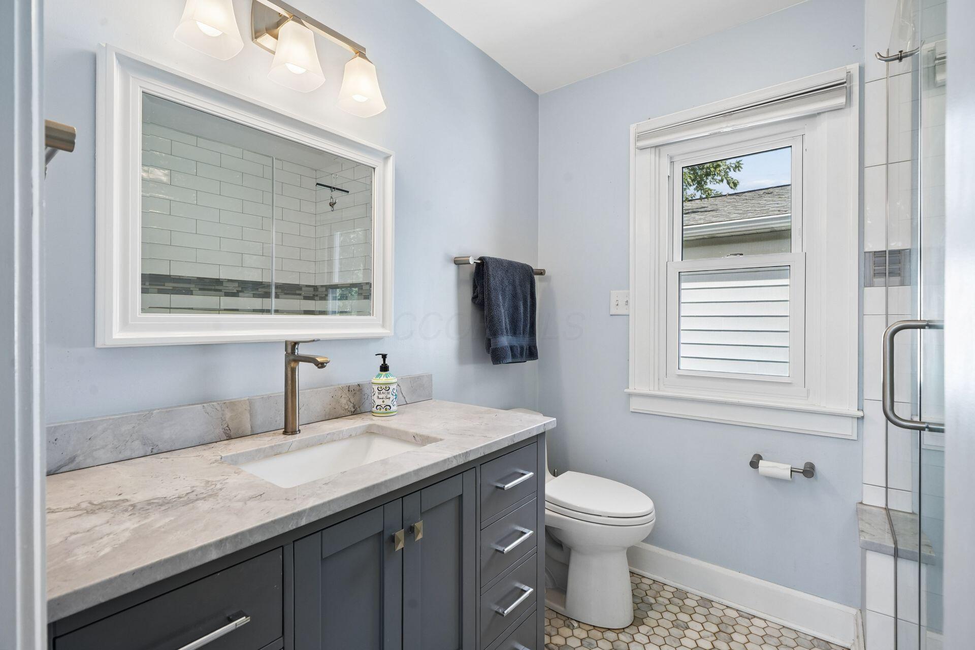 755 S Roosevelt Avenue Property Photo 36
