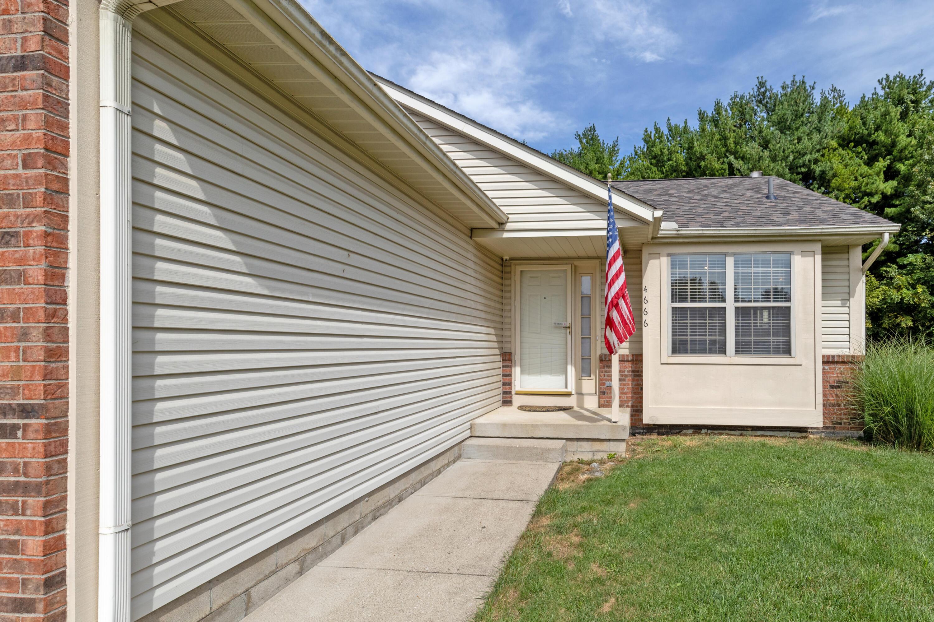 4666 Burkeshire Drive Property Photo 3