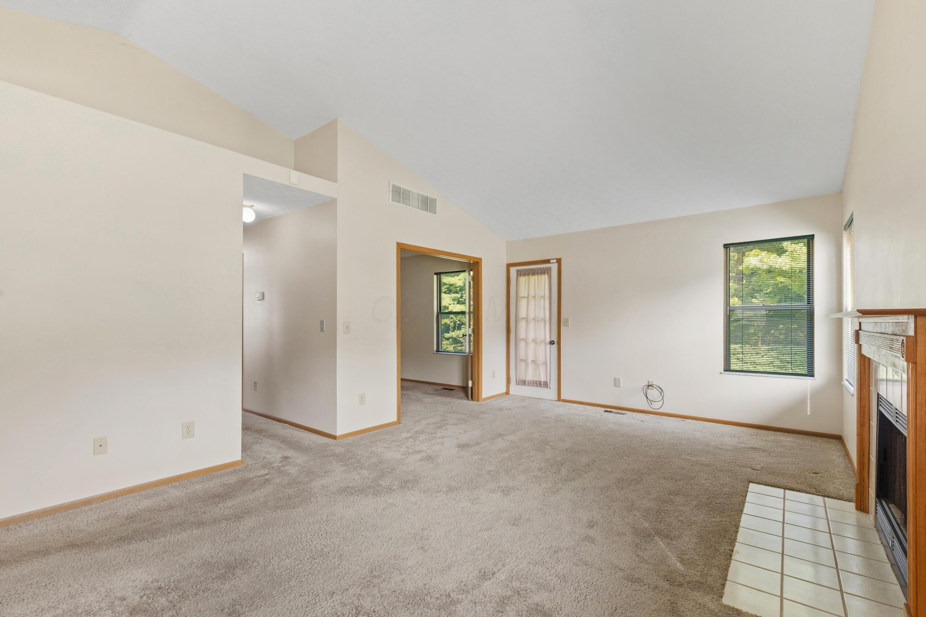 4666 Burkeshire Drive Property Photo 13
