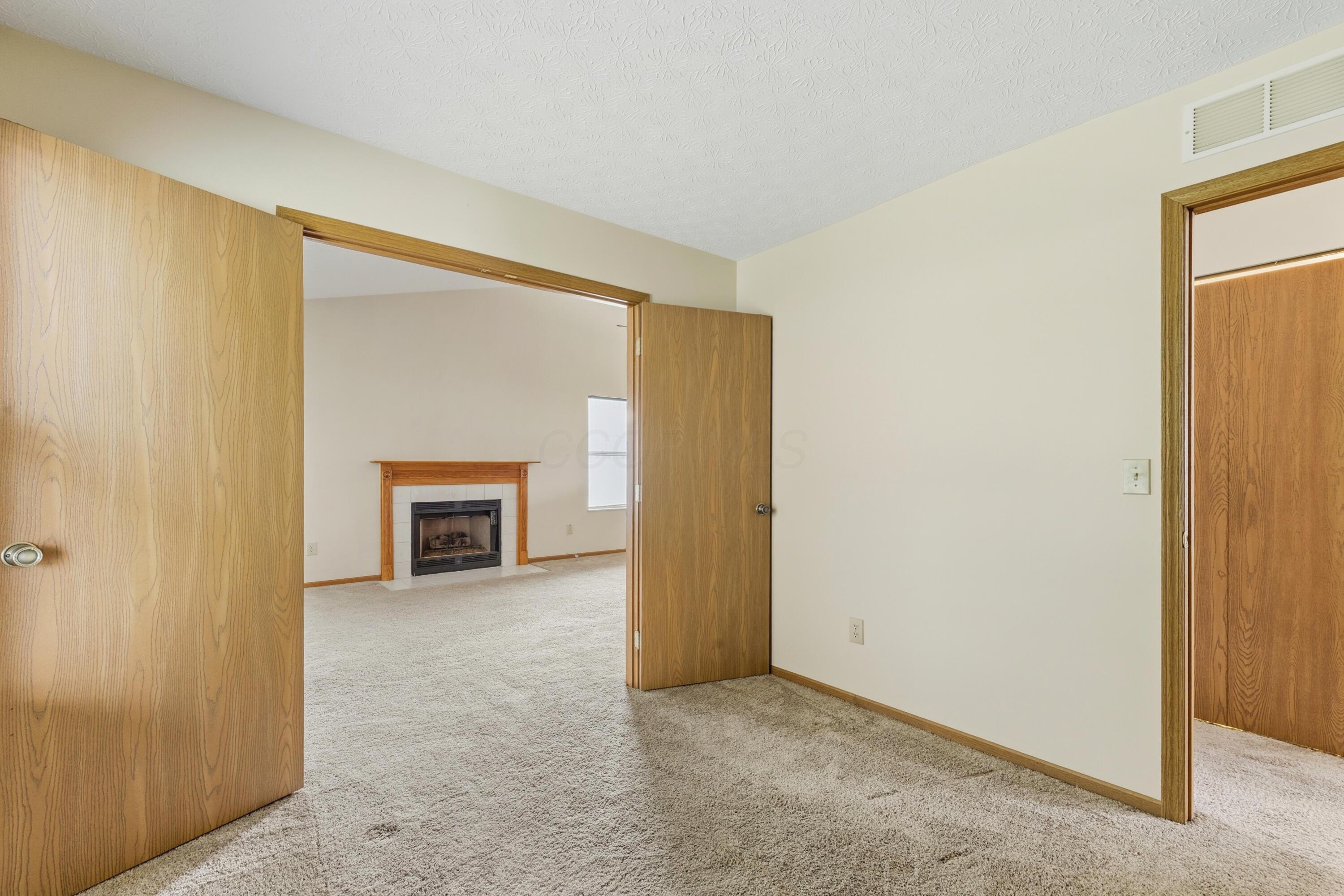 4666 Burkeshire Drive Property Photo 33