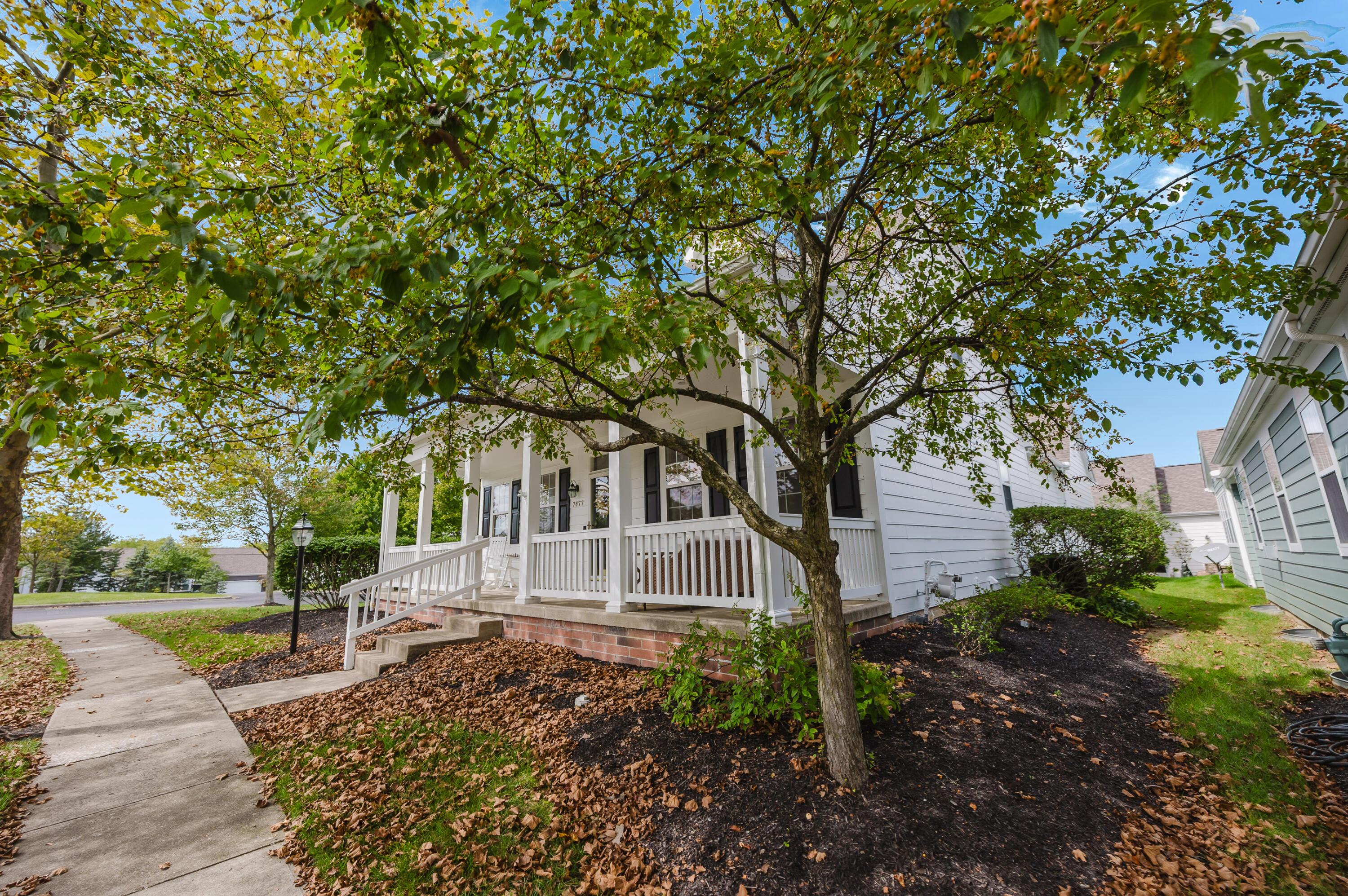 7677 Scioto Ridge Drive Property Photo 5