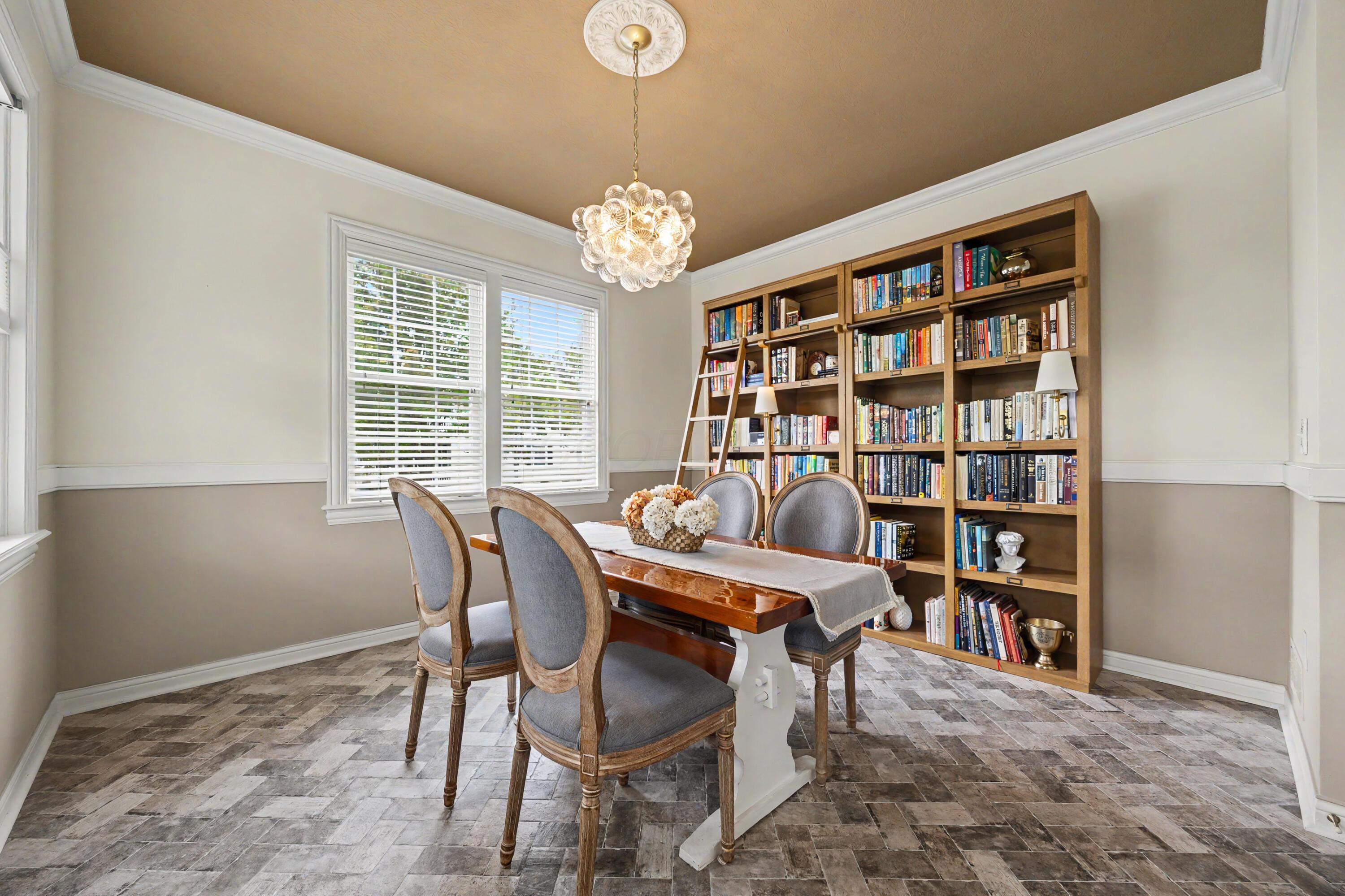 7677 Scioto Ridge Drive Property Photo 18