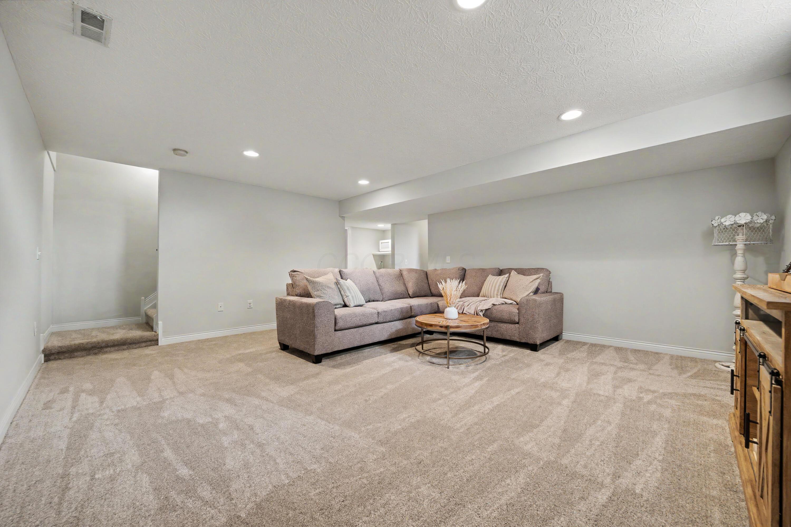 7677 Scioto Ridge Drive Property Photo 67