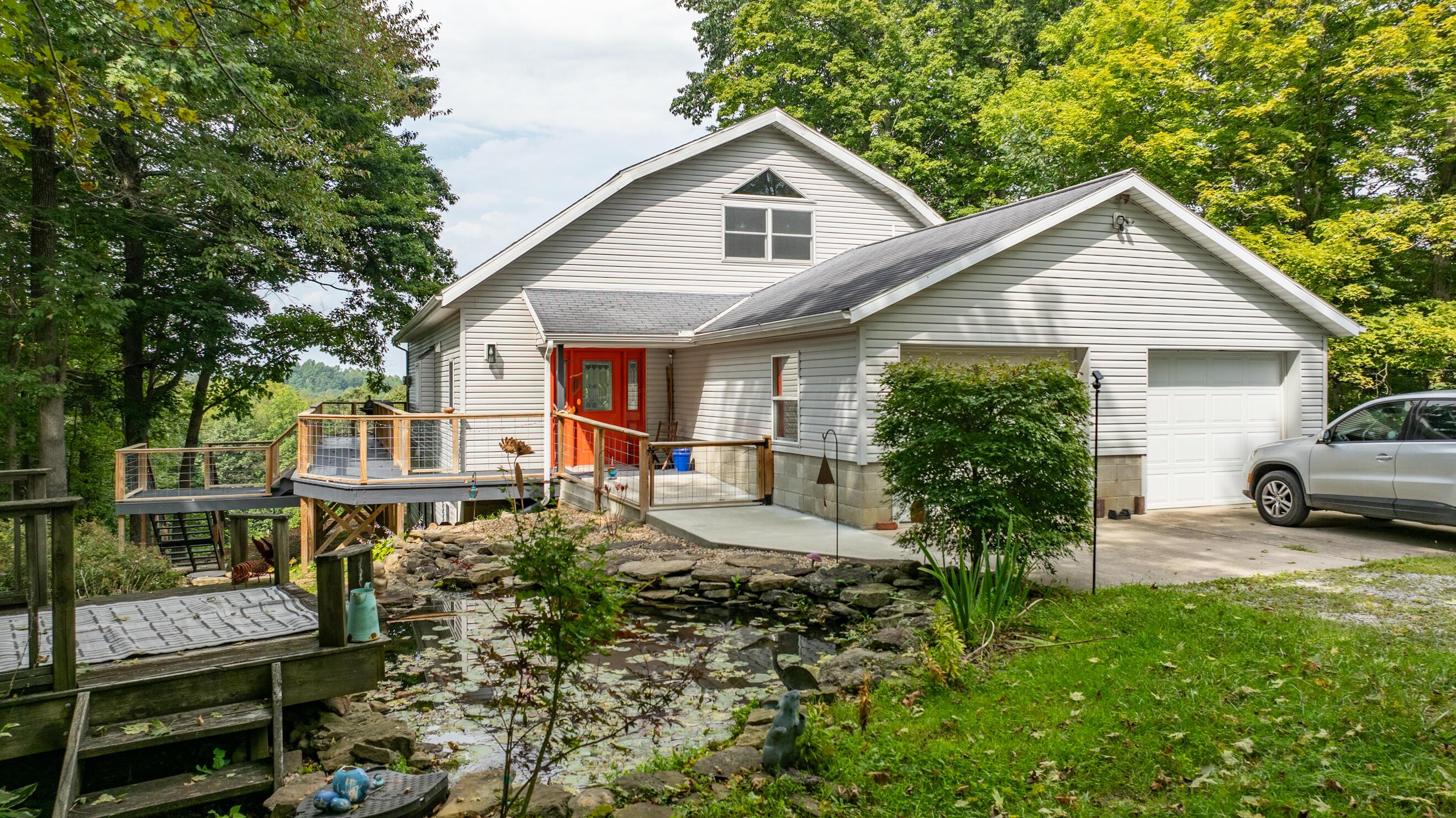 10980 Twist Tail Road Property Photo 2
