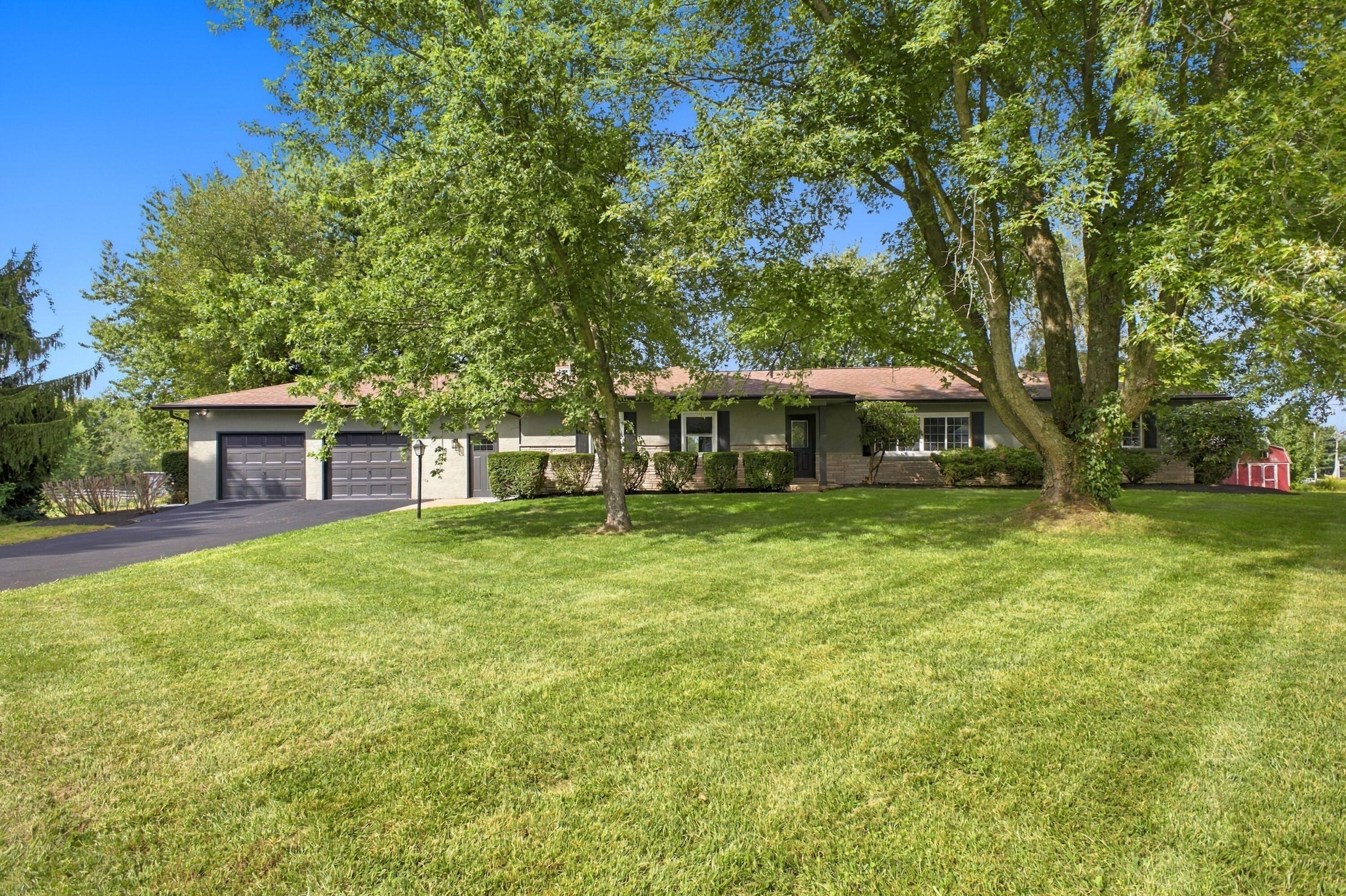 7826 Johnstown Utica Road Property Photo 1