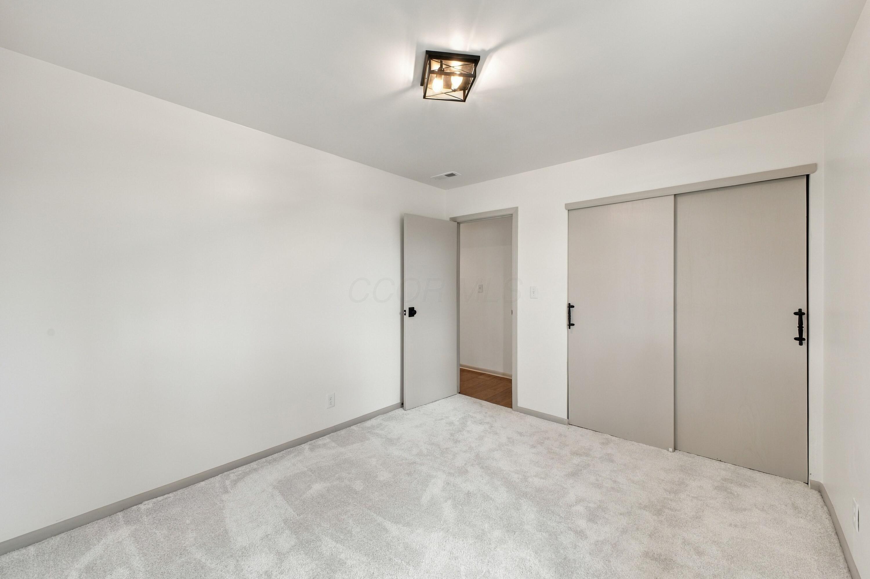 7826 Johnstown Utica Road Property Photo 32