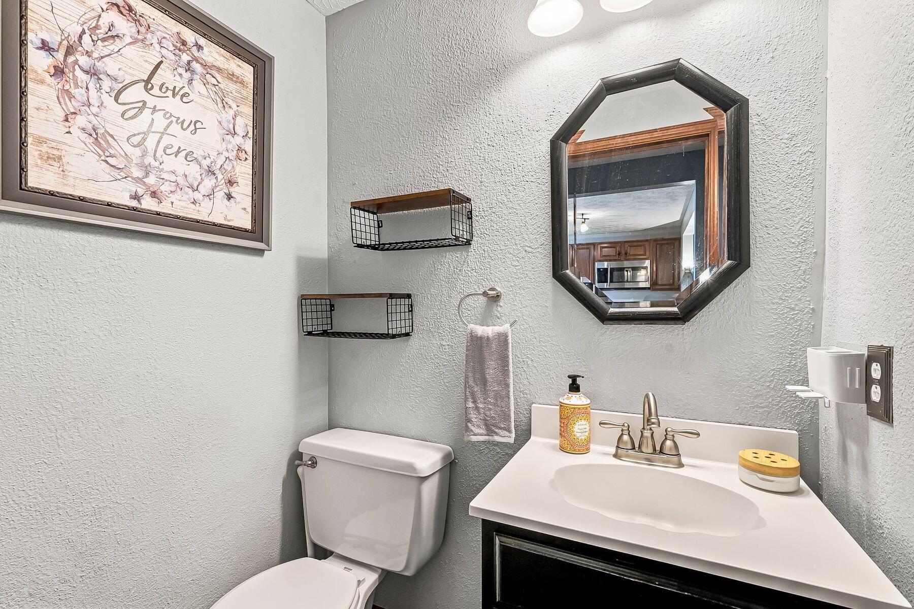 8749 Scarsdale Boulevard Property Photo 18