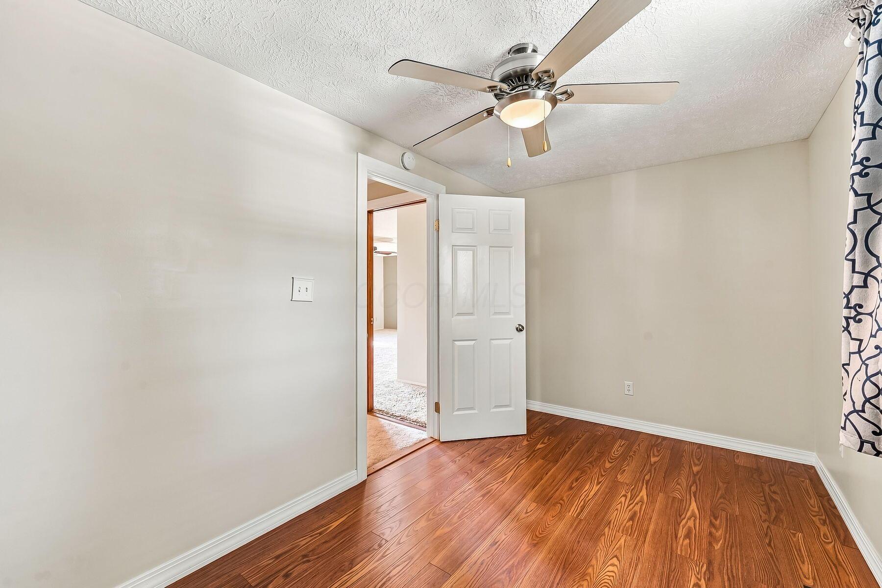 8749 Scarsdale Boulevard Property Photo 28
