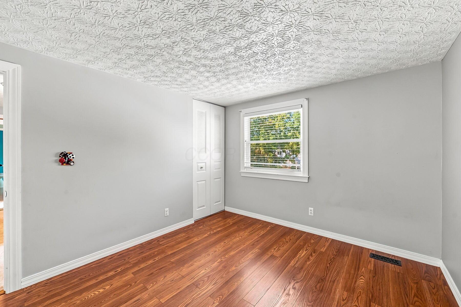 8749 Scarsdale Boulevard Property Photo 31