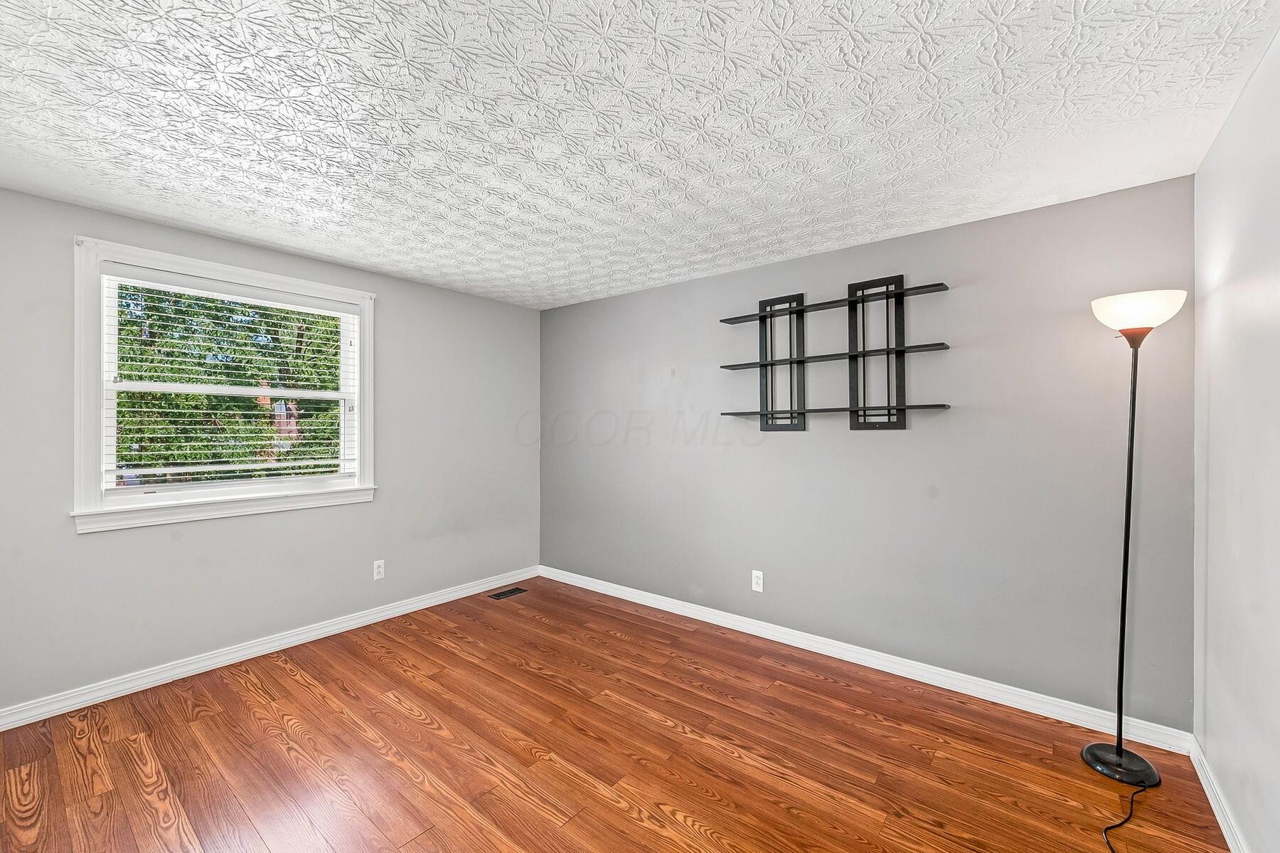 8749 Scarsdale Boulevard Property Photo 32