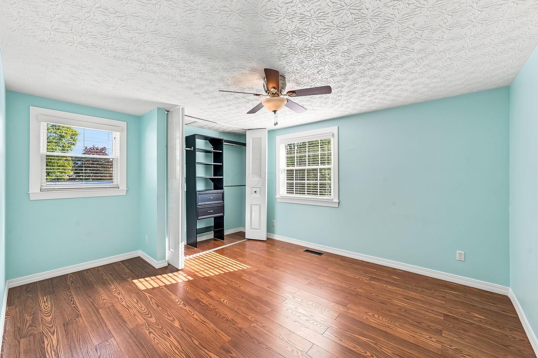 8749 Scarsdale Boulevard Property Photo 33