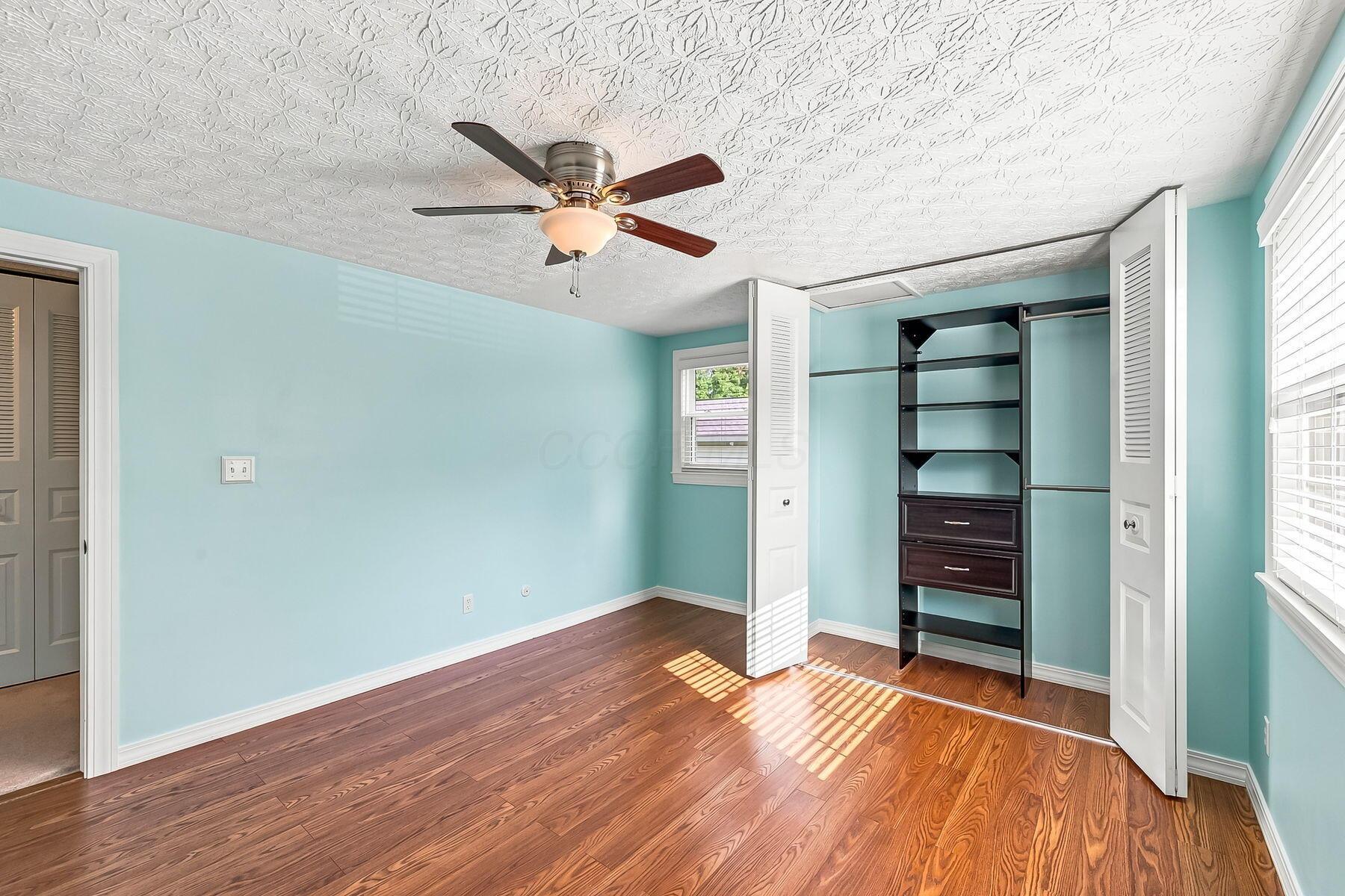 8749 Scarsdale Boulevard Property Photo 34