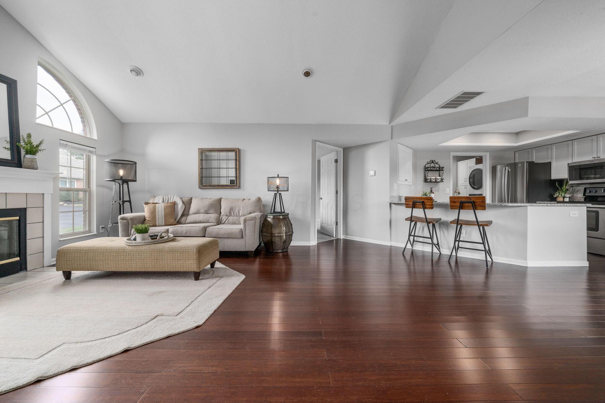 3852 Sandstone Circle Property Photo 3