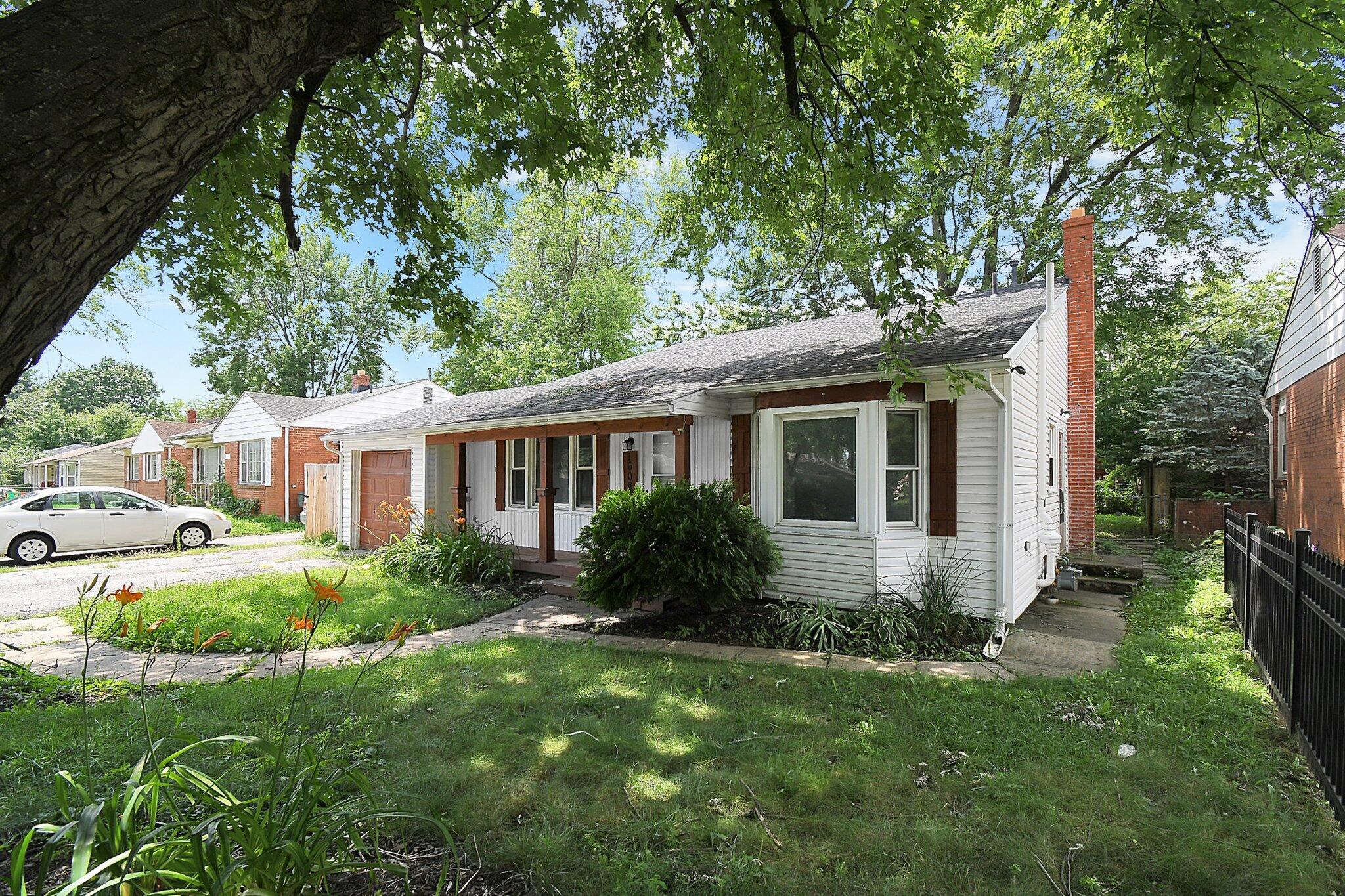 1609 Courtright Road Property Photo 2
