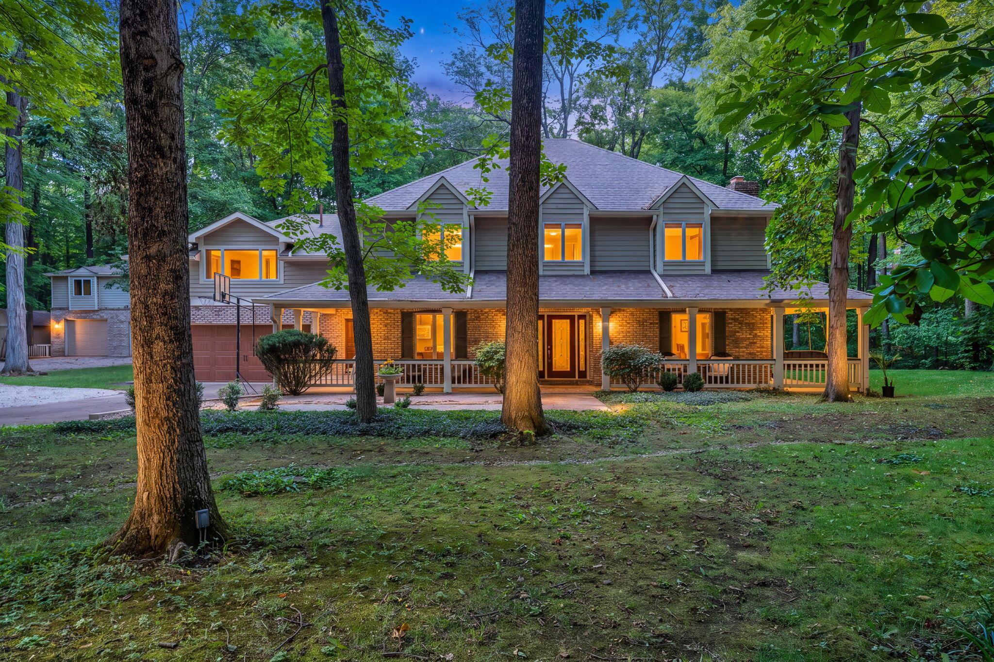 5101 Hawthorne Valley Drive Property Photo 2