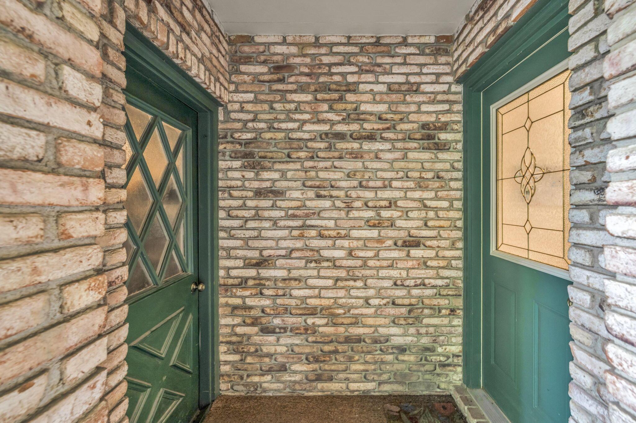 5101 Hawthorne Valley Drive Property Photo 7