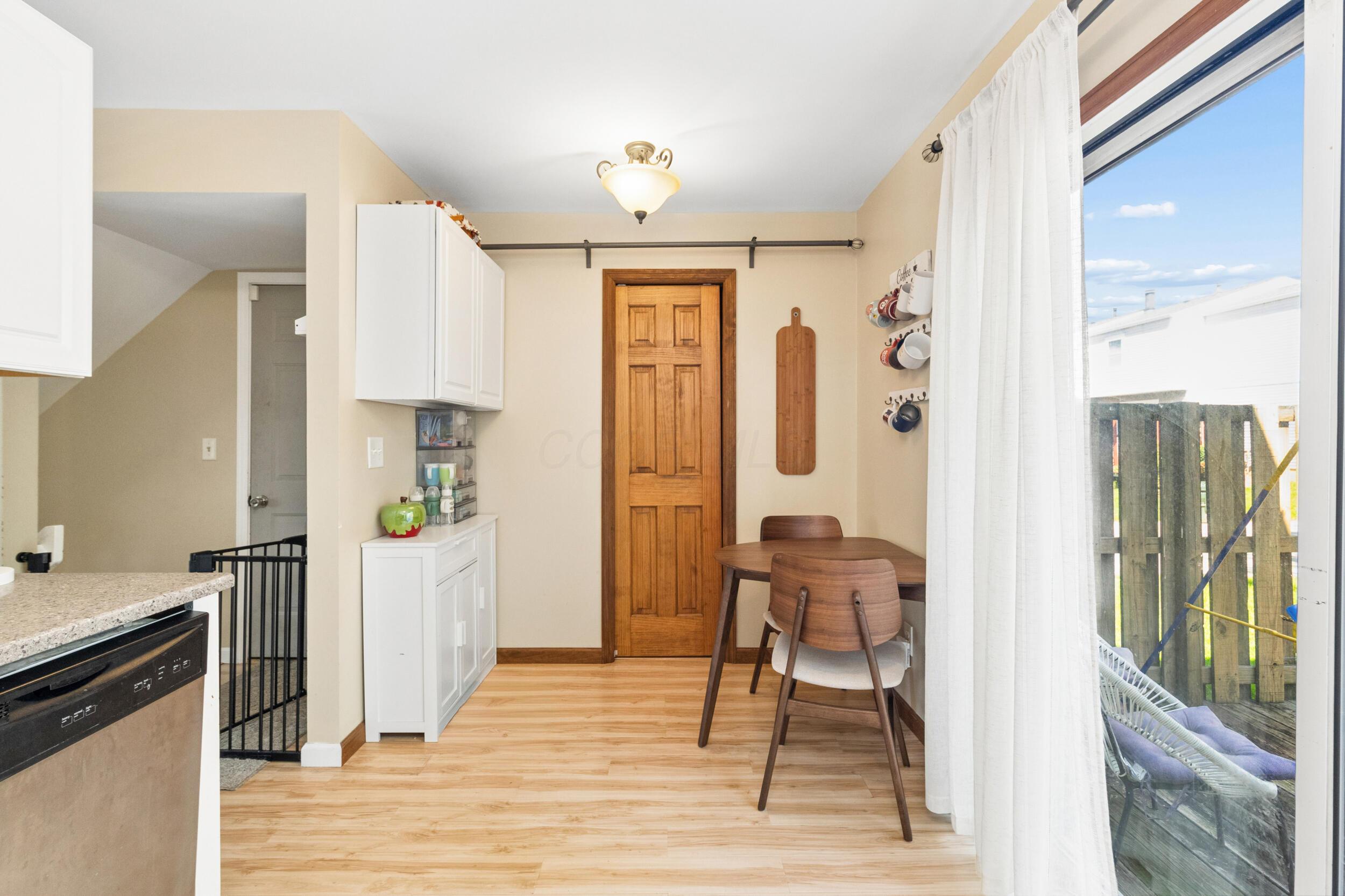 867 Pineway Drive Property Photo 10
