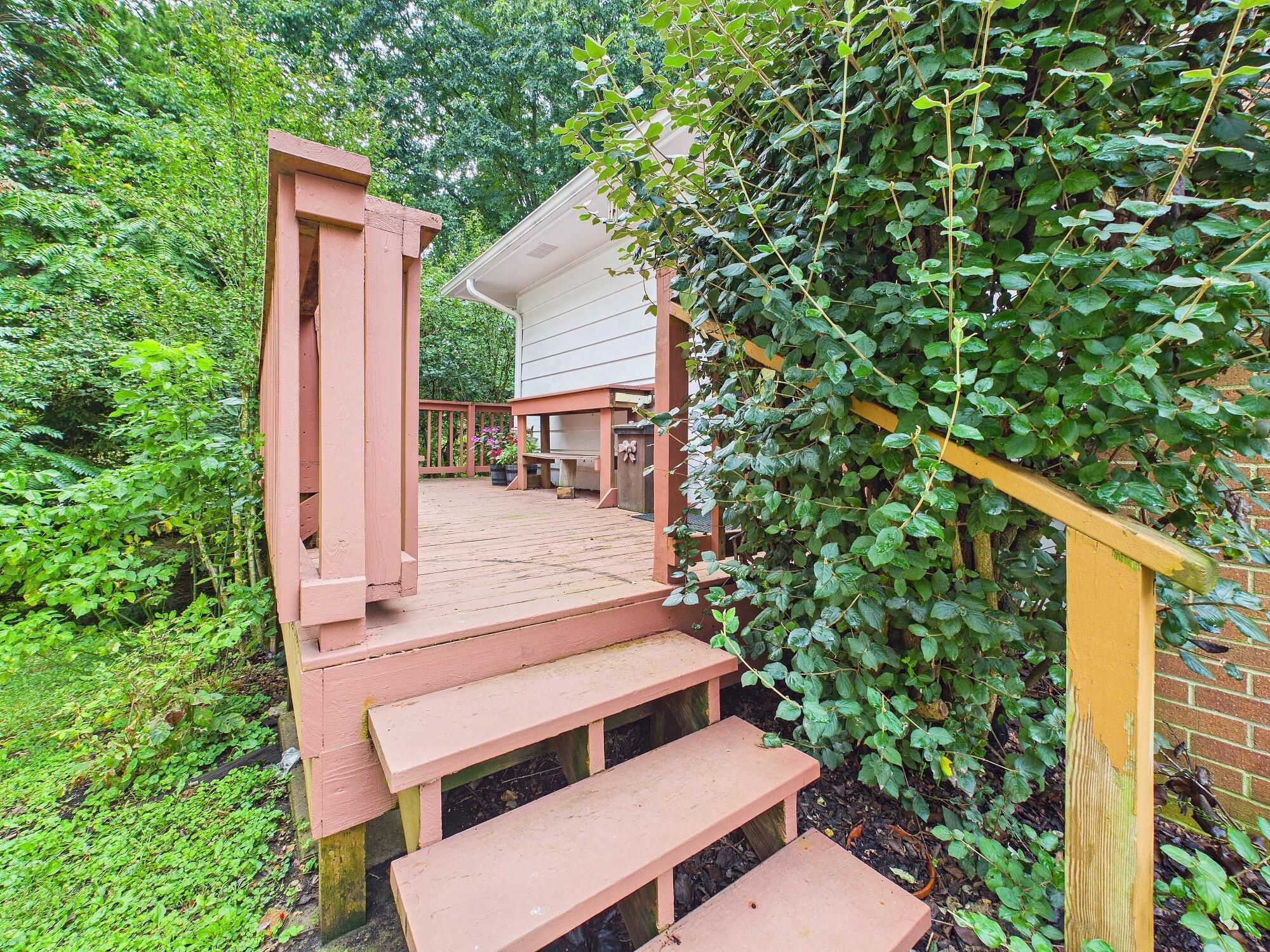 914 Rutter Avenue Property Photo 45