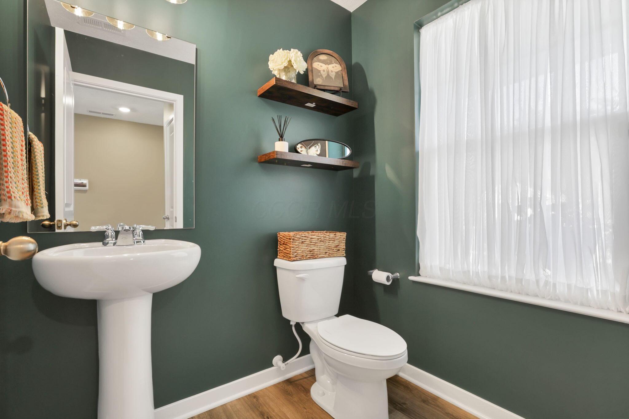 318 Trinity Way W Property Photo 16