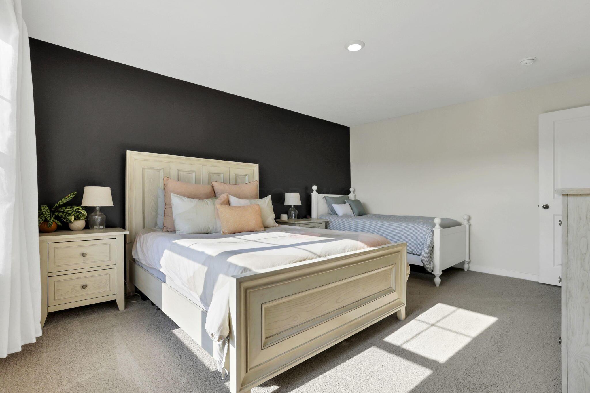 318 Trinity Way W Property Photo 25
