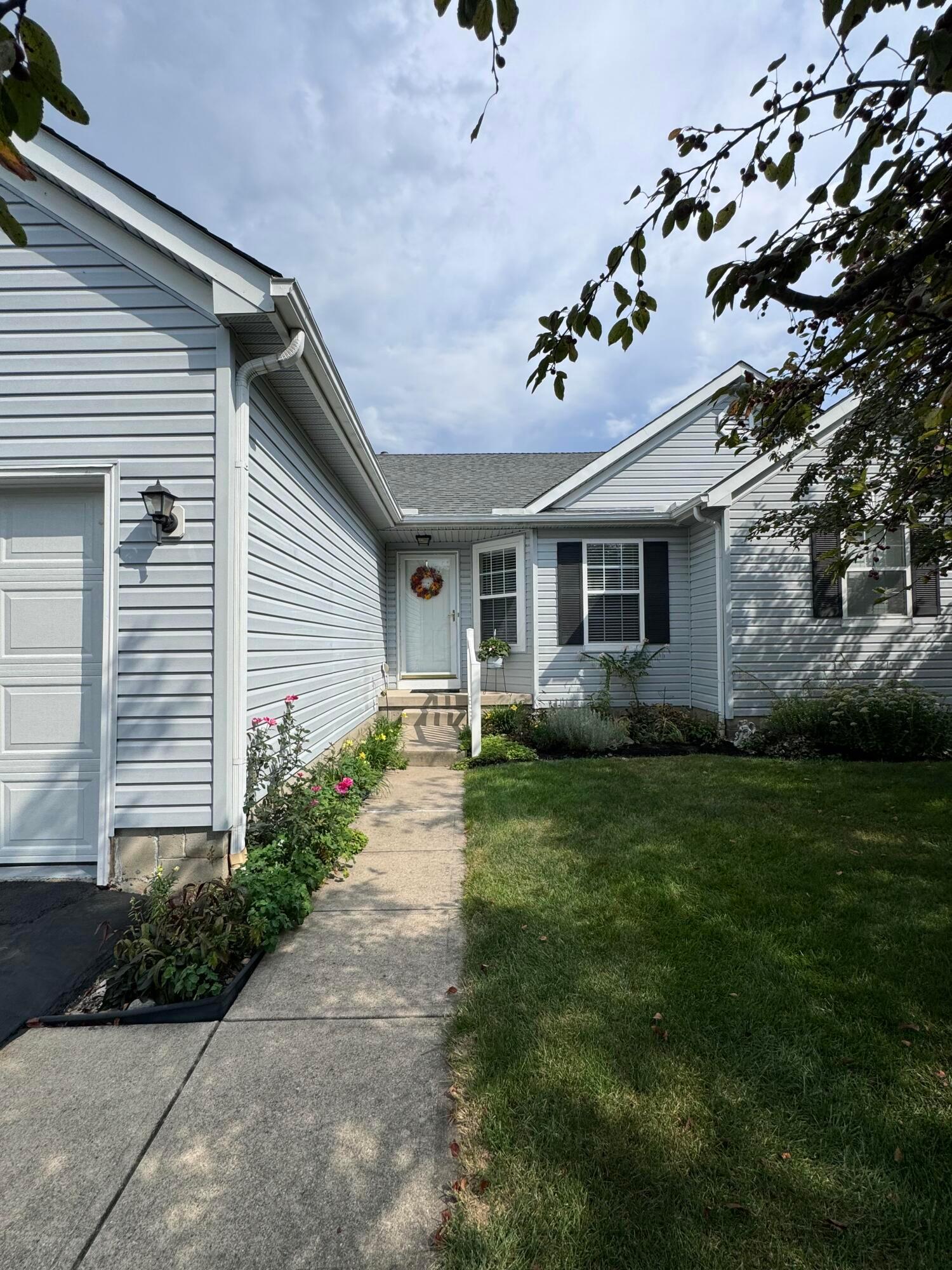 1610 Sapphire Drive Property Photo 2