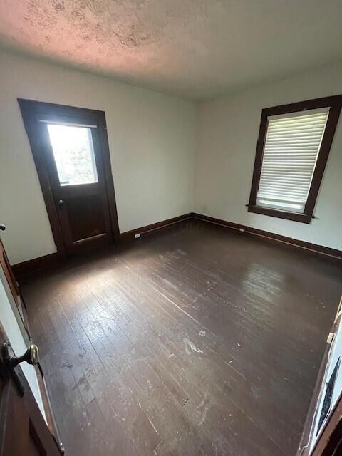 2364-2368 Summit Street Property Photo 10