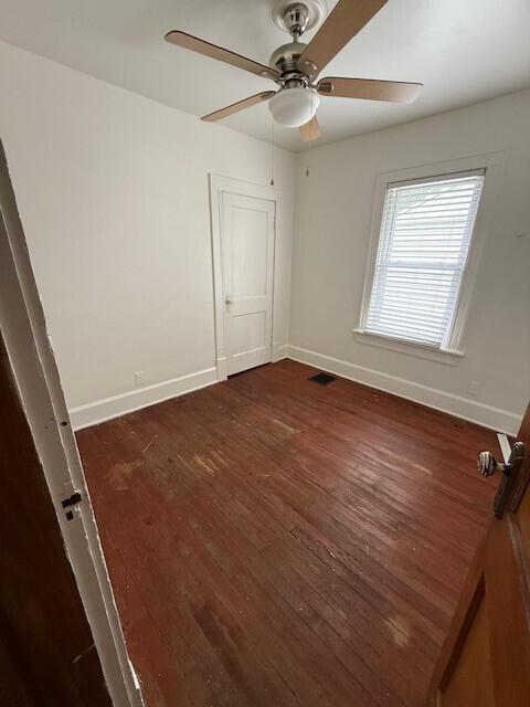 2364-2368 Summit Street Property Photo 17
