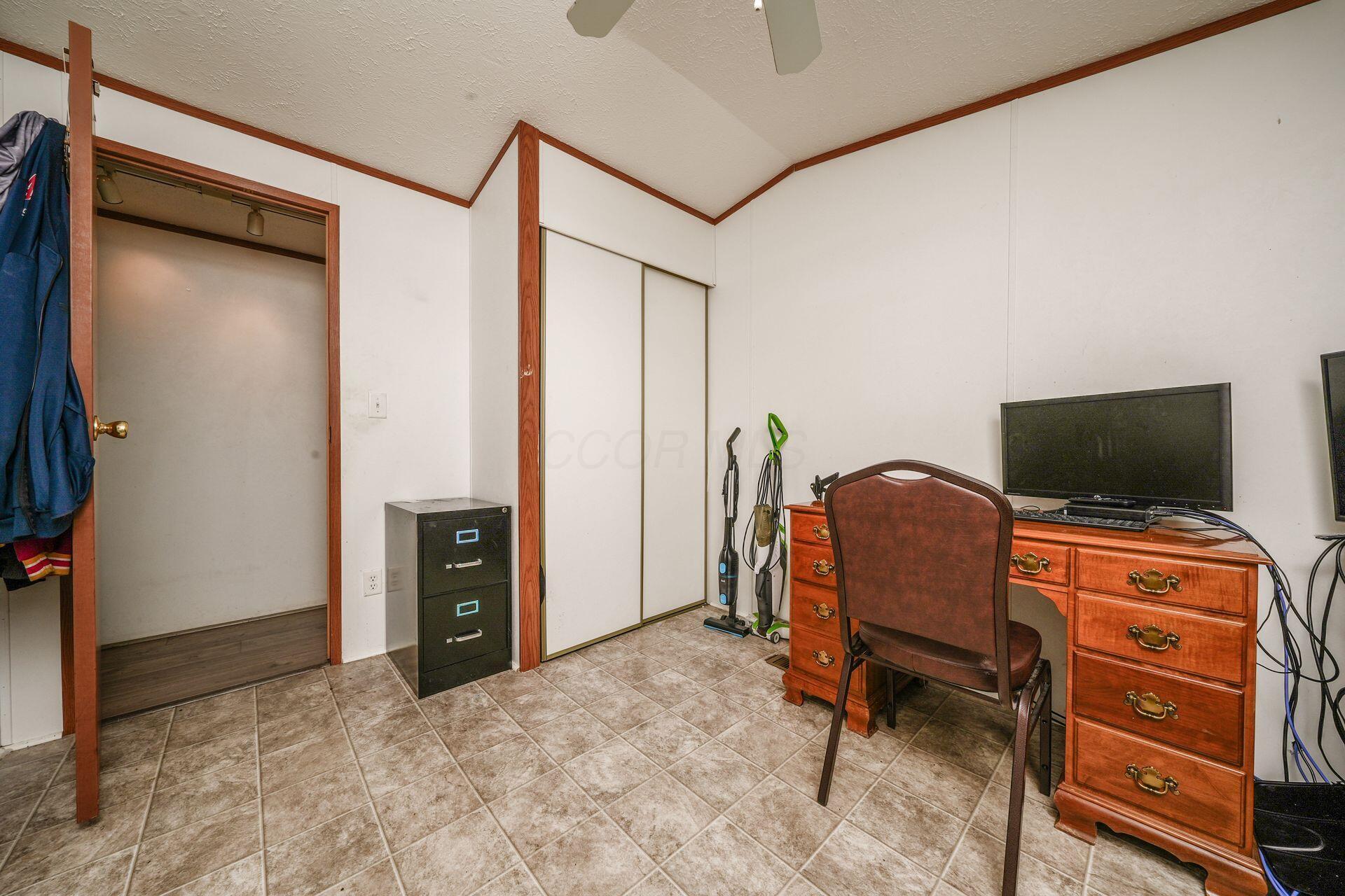 985 Scarlett Lane Property Photo 38