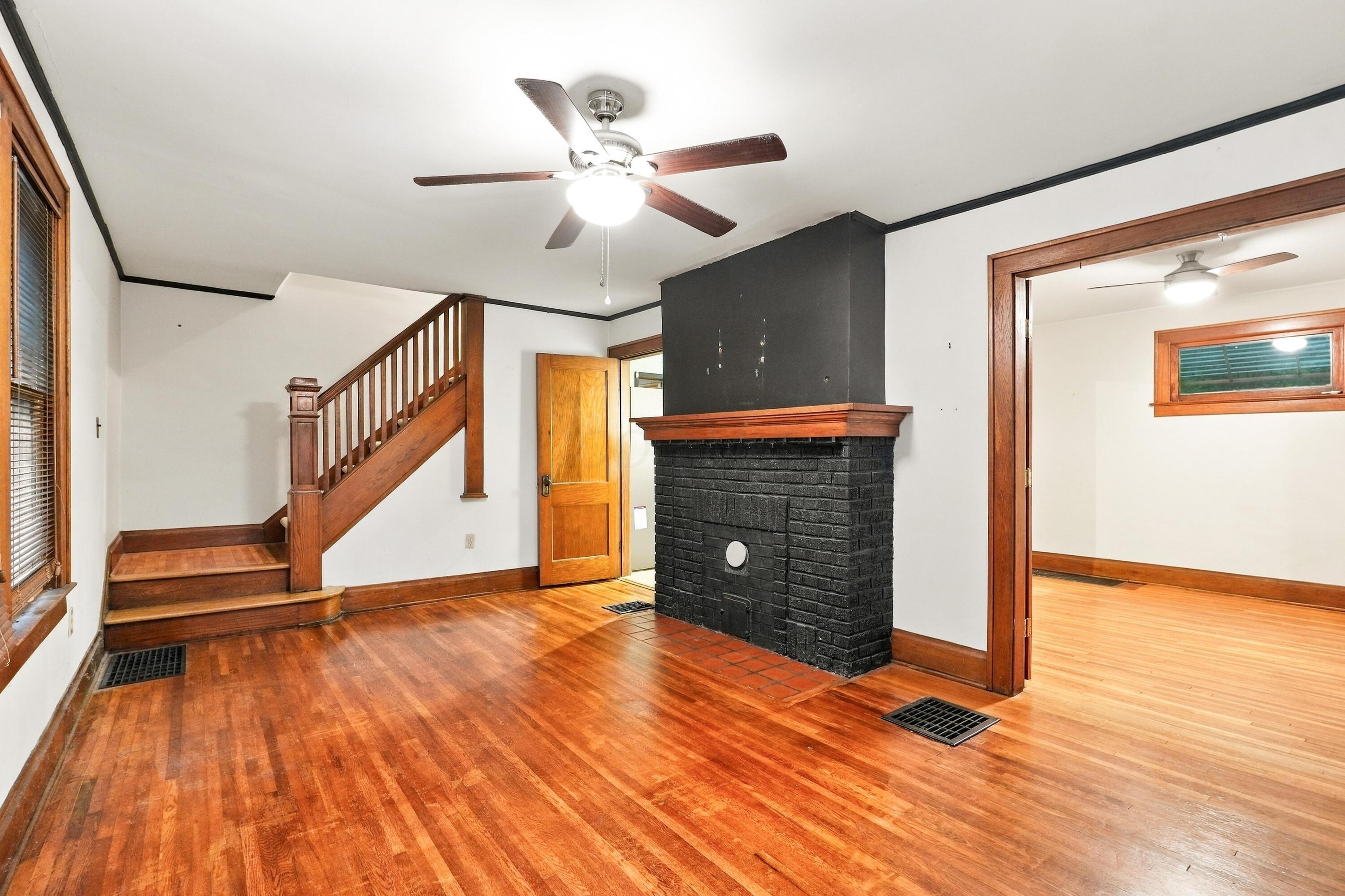 3264 Milton Avenue Property Photo 2