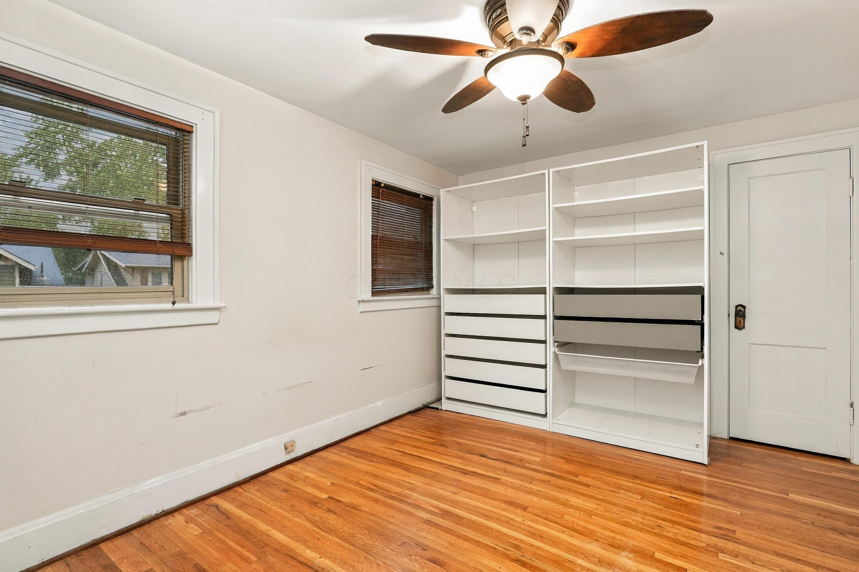 3264 Milton Avenue Property Photo 13