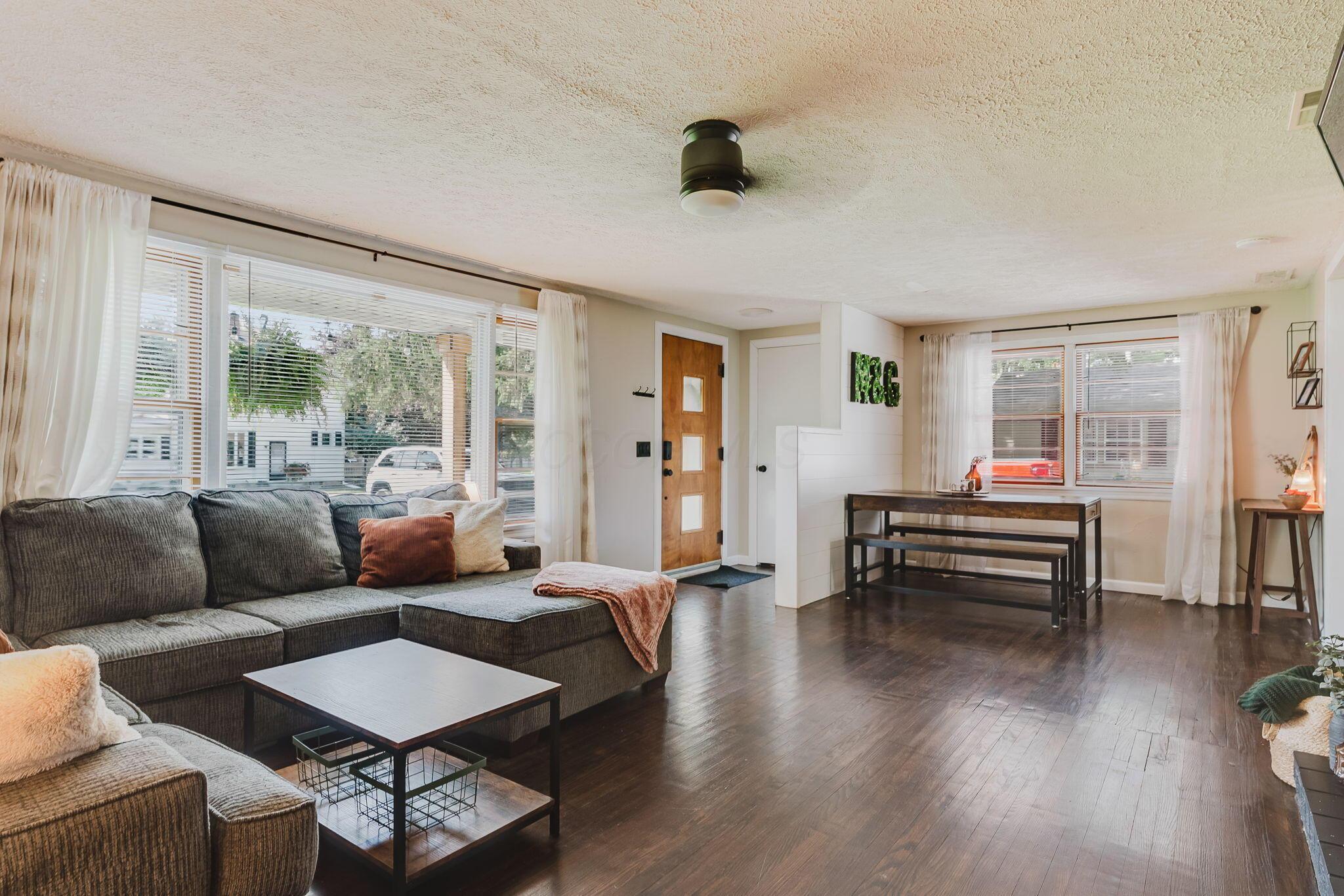 106 8th Street Property Photo 4